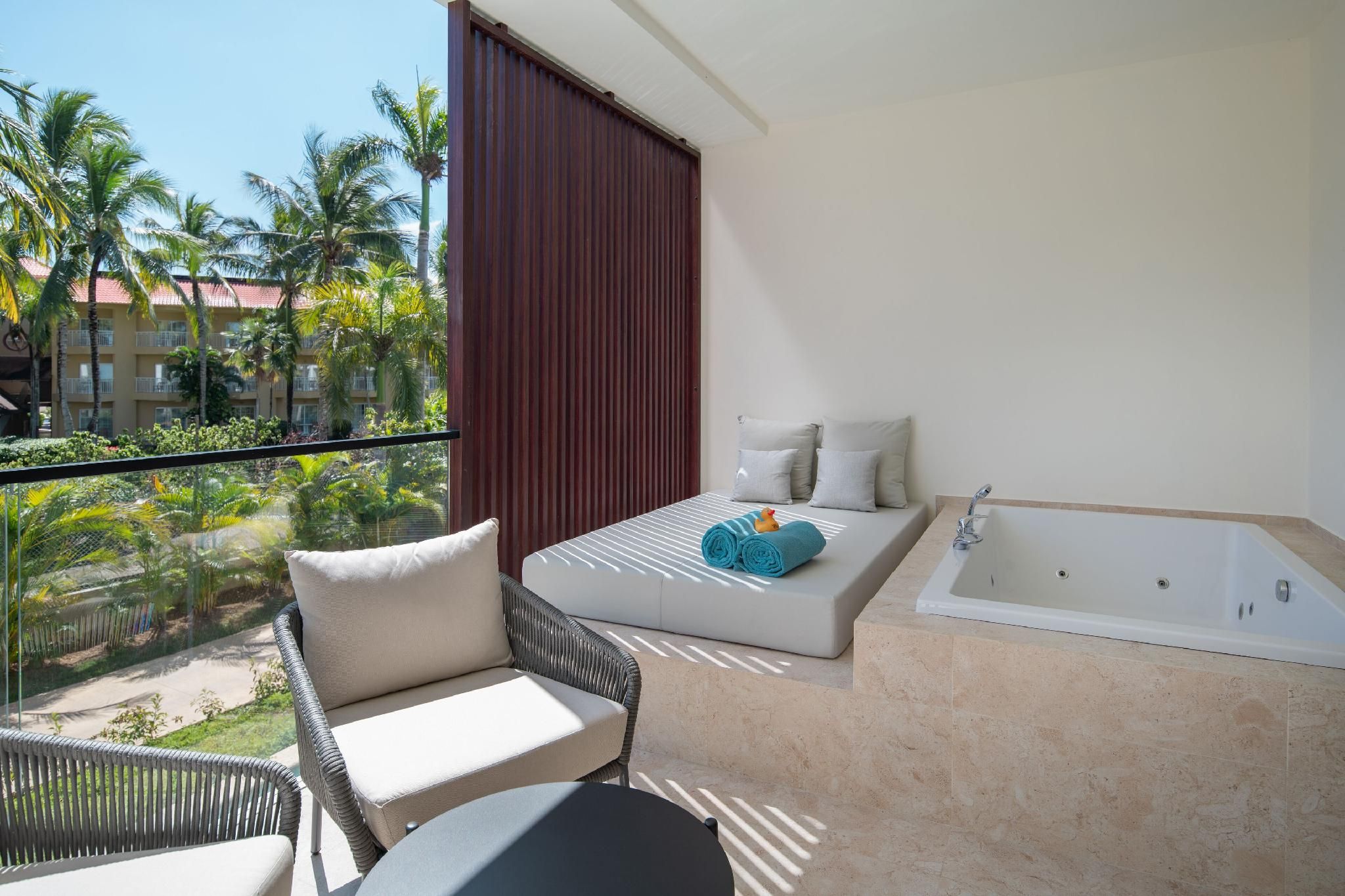 Premium Deluxe Garden View, 1 King