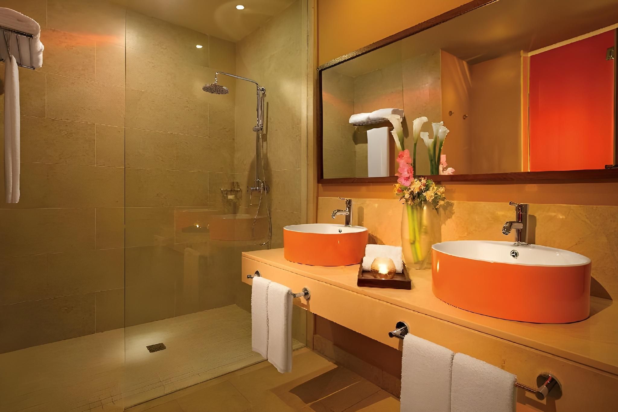 Allure Junior Suite with Pool View Double