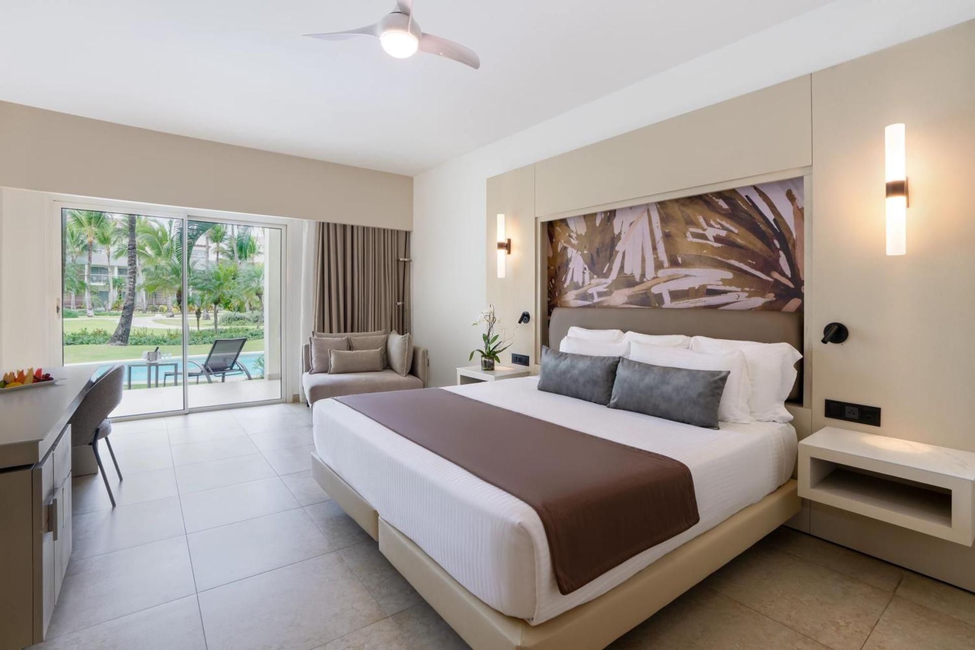 Allure Junior Suite Swim Up Double - All Inclusive