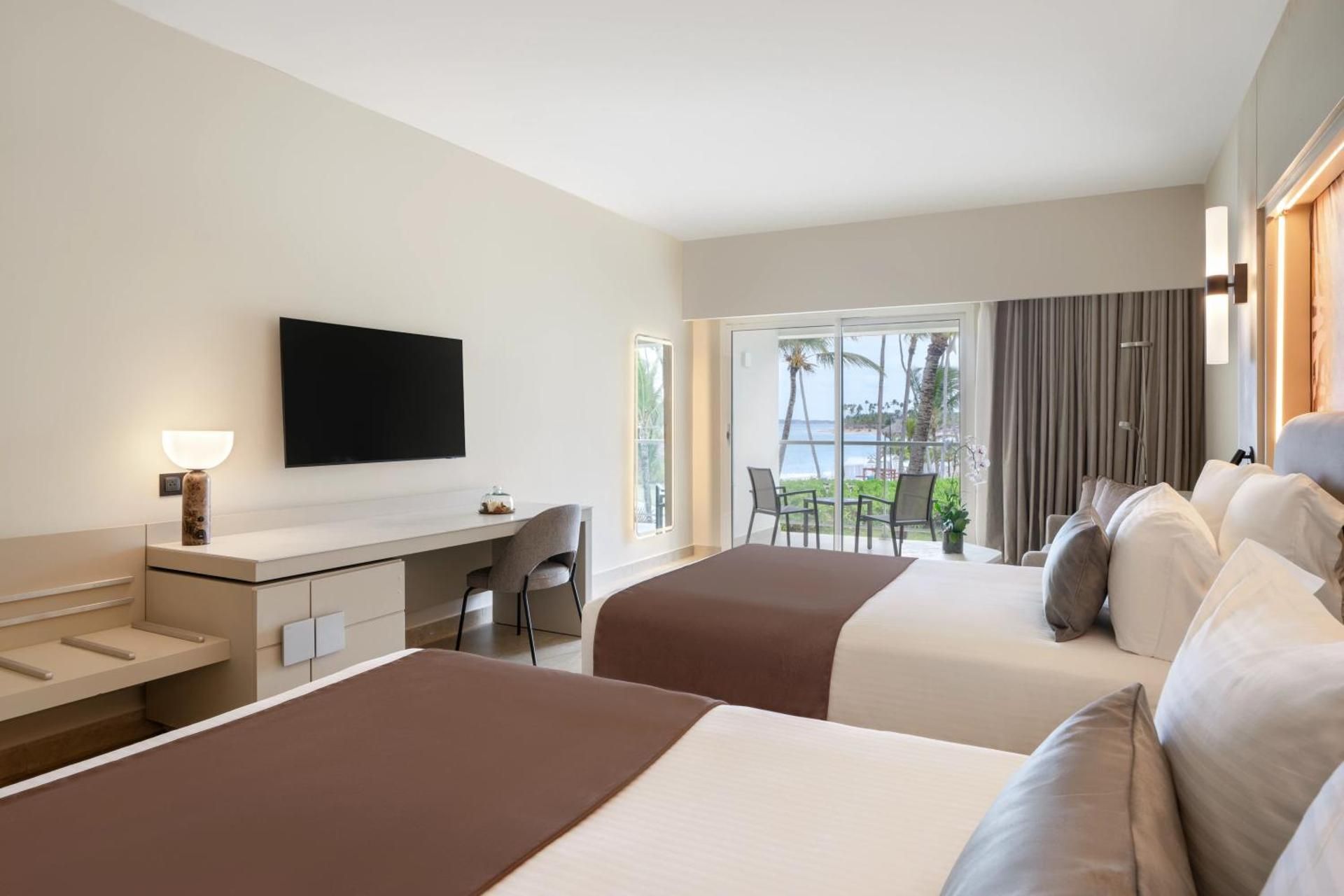 Allure Junior Suite with Partial Ocean View - Triple