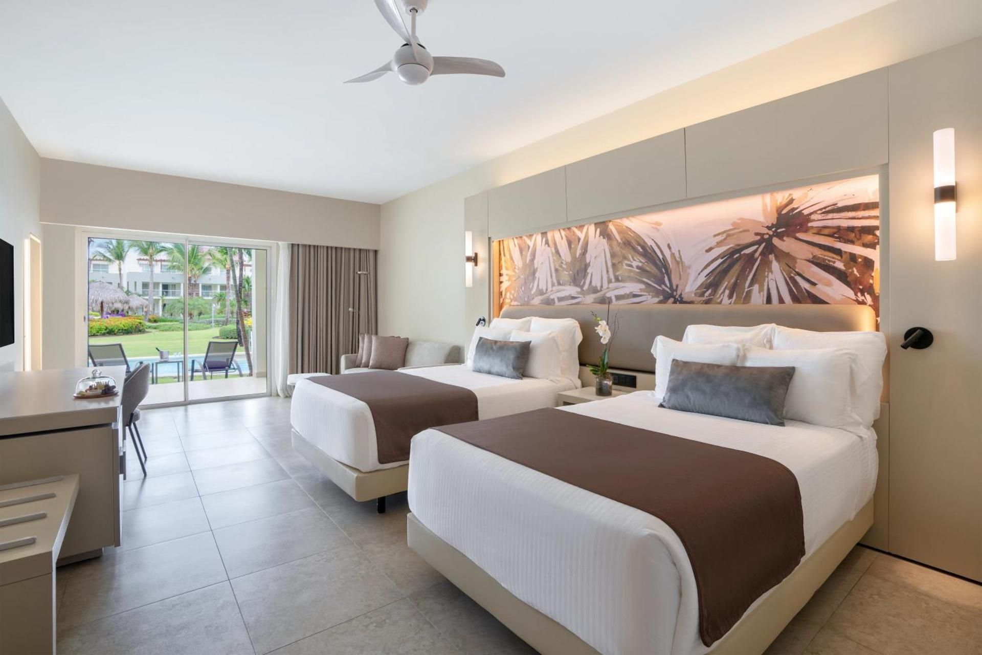 Allure Junior Suite Swim Up Double - All Inclusive