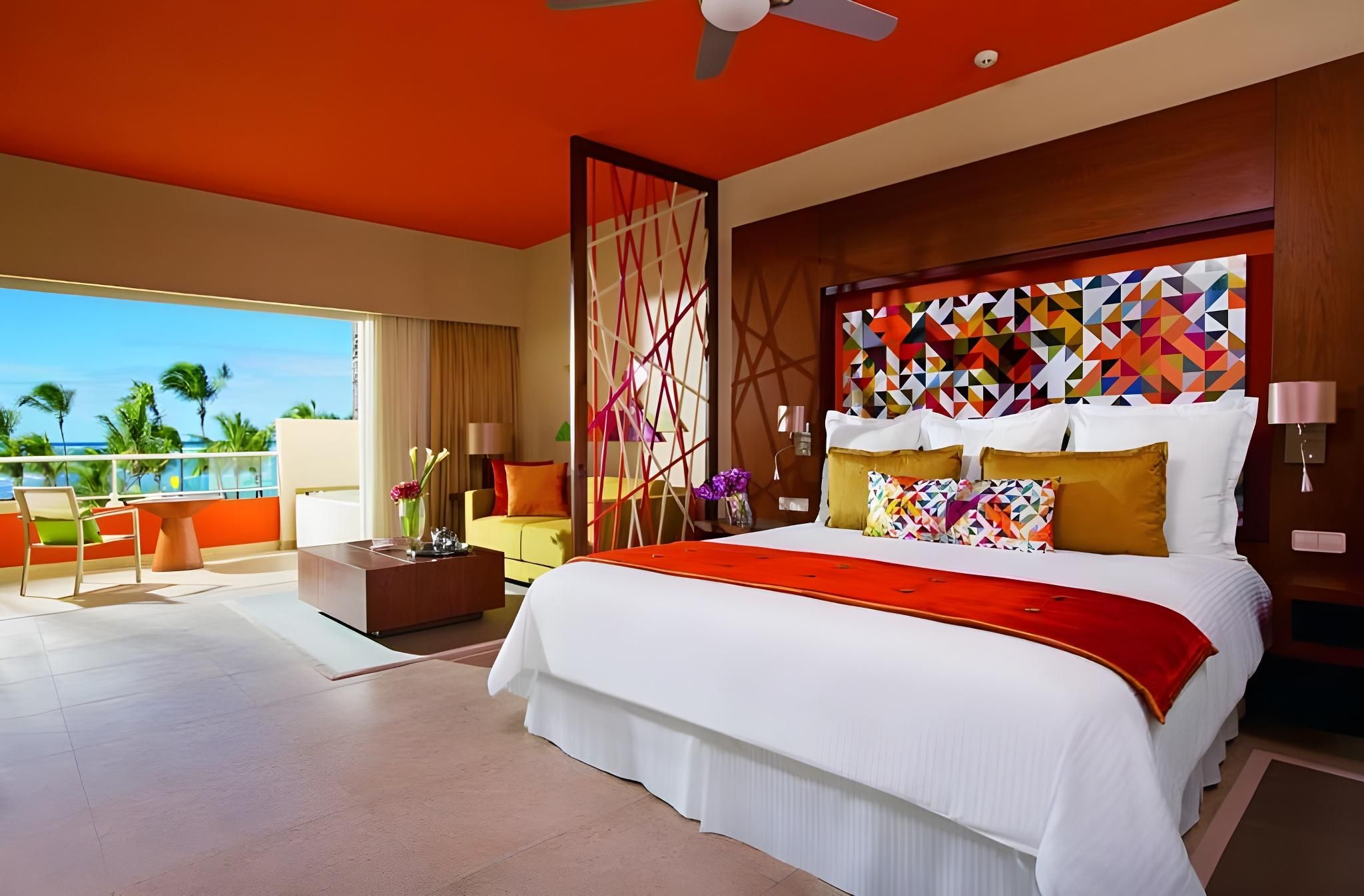 Xhale Club Junior Suite Pool View Double