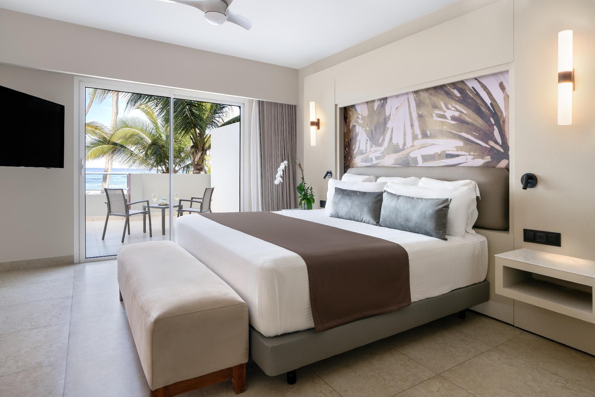 Xhale Club Master Suite Ocean Front King - All Inclusive