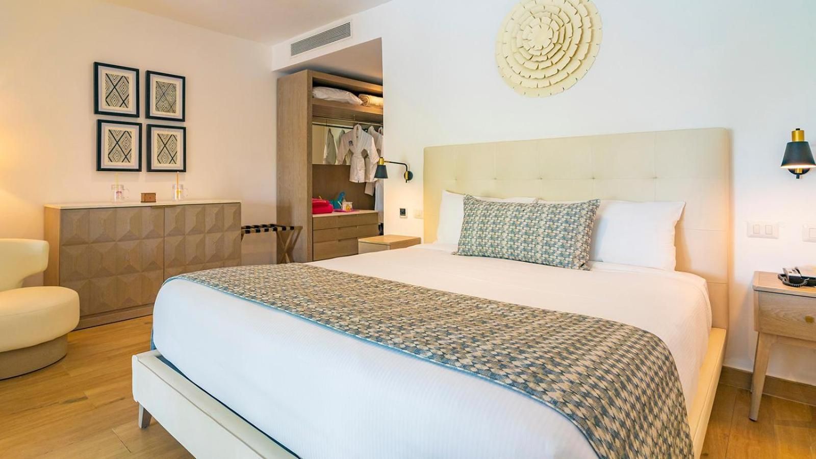 Deluxe Family Suite