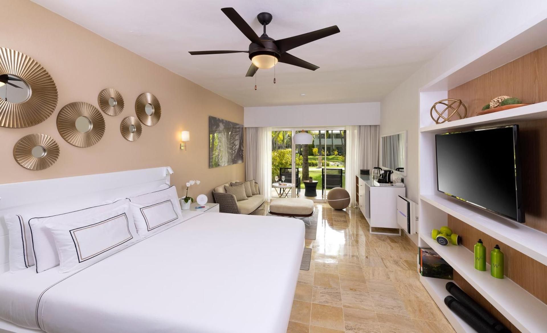 The Level Suite Tropical Palms By Stay Well