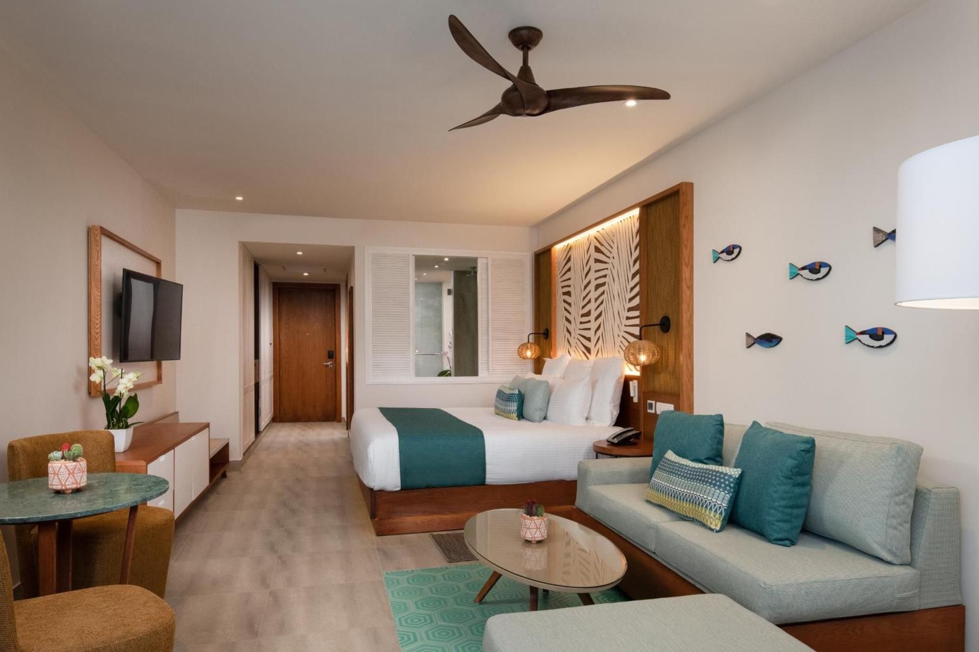 Preferred Club Junior Suite Tropical View King