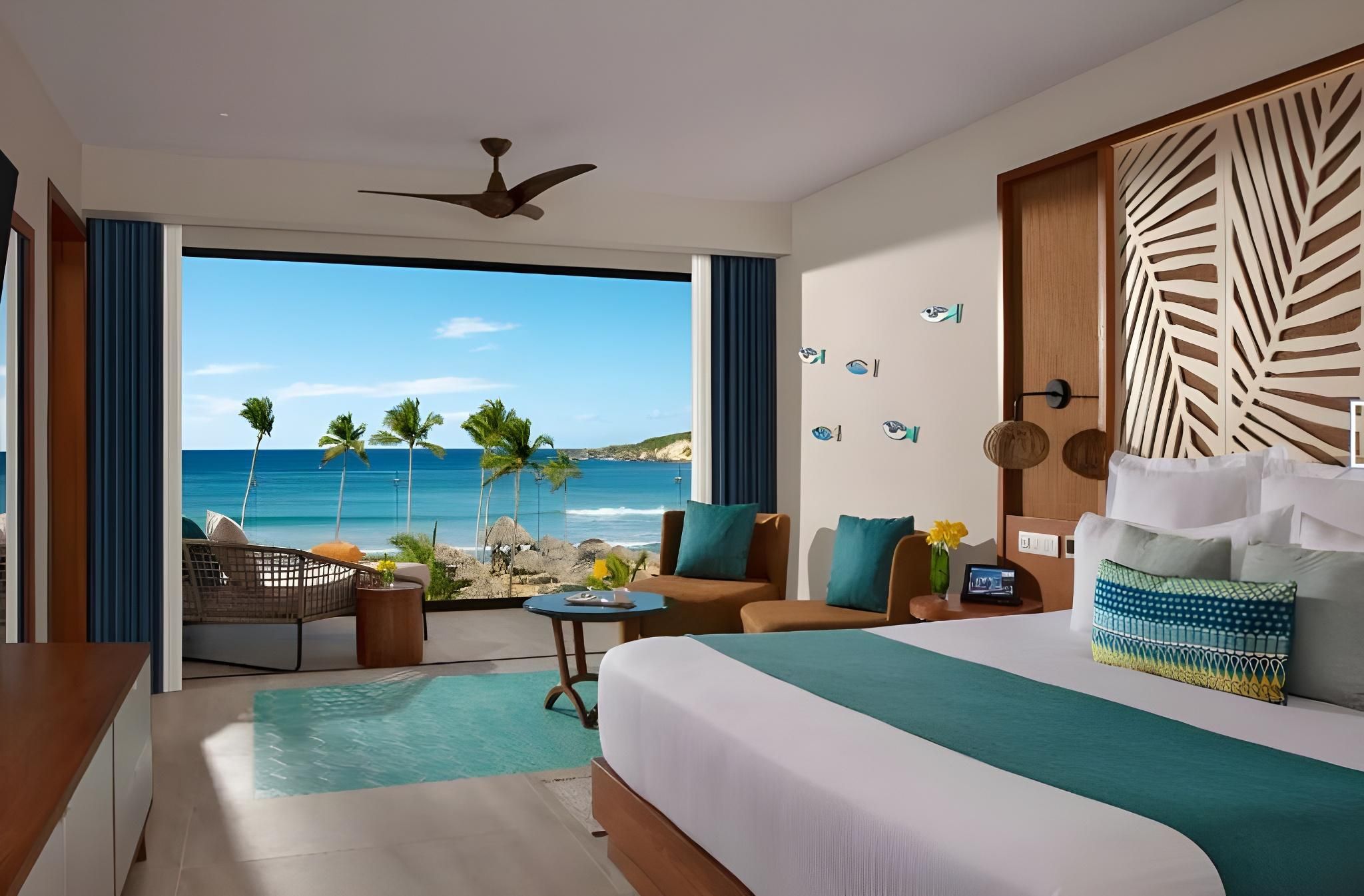 Preferred Club Master Suite Swim Out Ocean Front