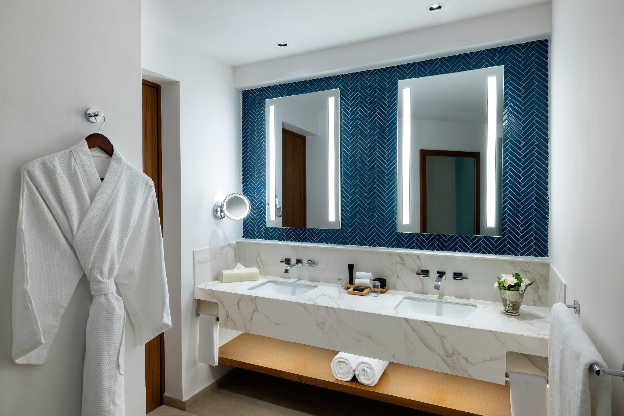 Rock Suite (1Bdr & Sofa Bed) with Personal Assistant