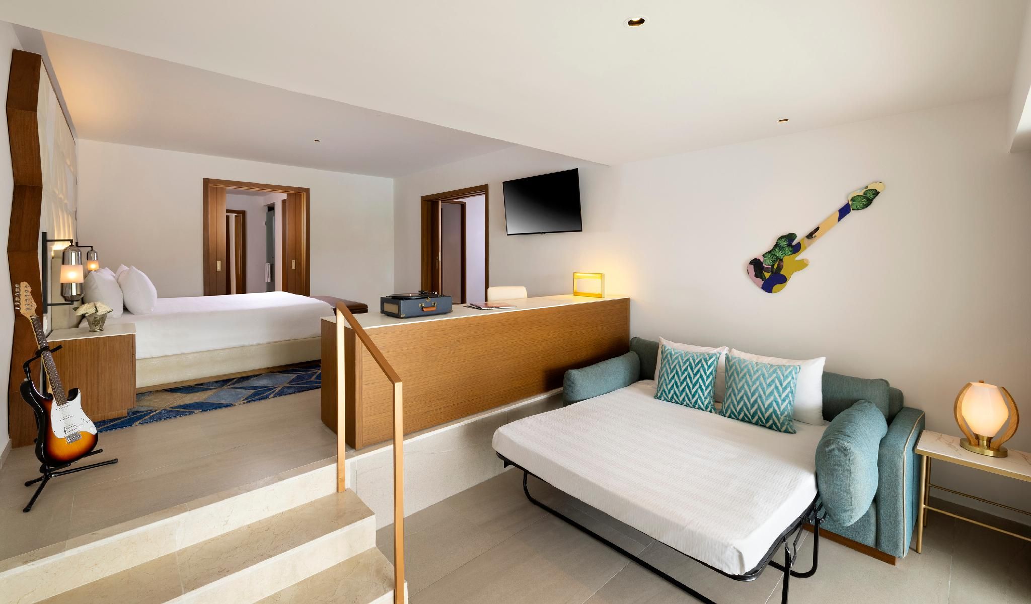 Rock Suite (1Bdr & Sofa Bed) with Personal Assistant