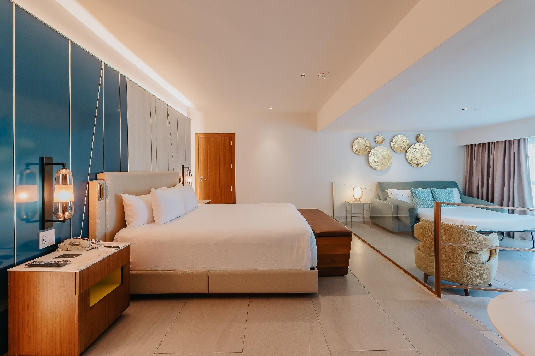 Accessible Caribbean Suite King Bed & Sofa Bed
