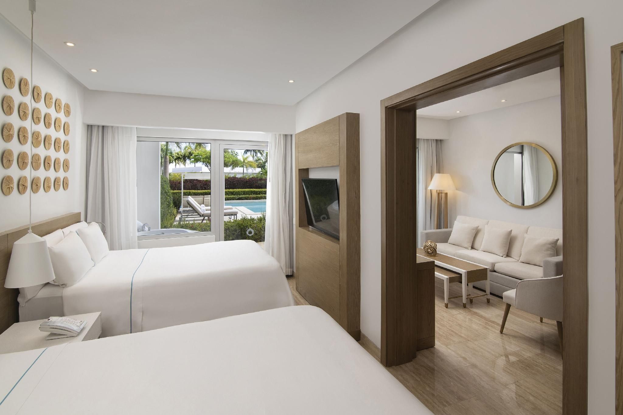 The Reserve Suite Swim-Up