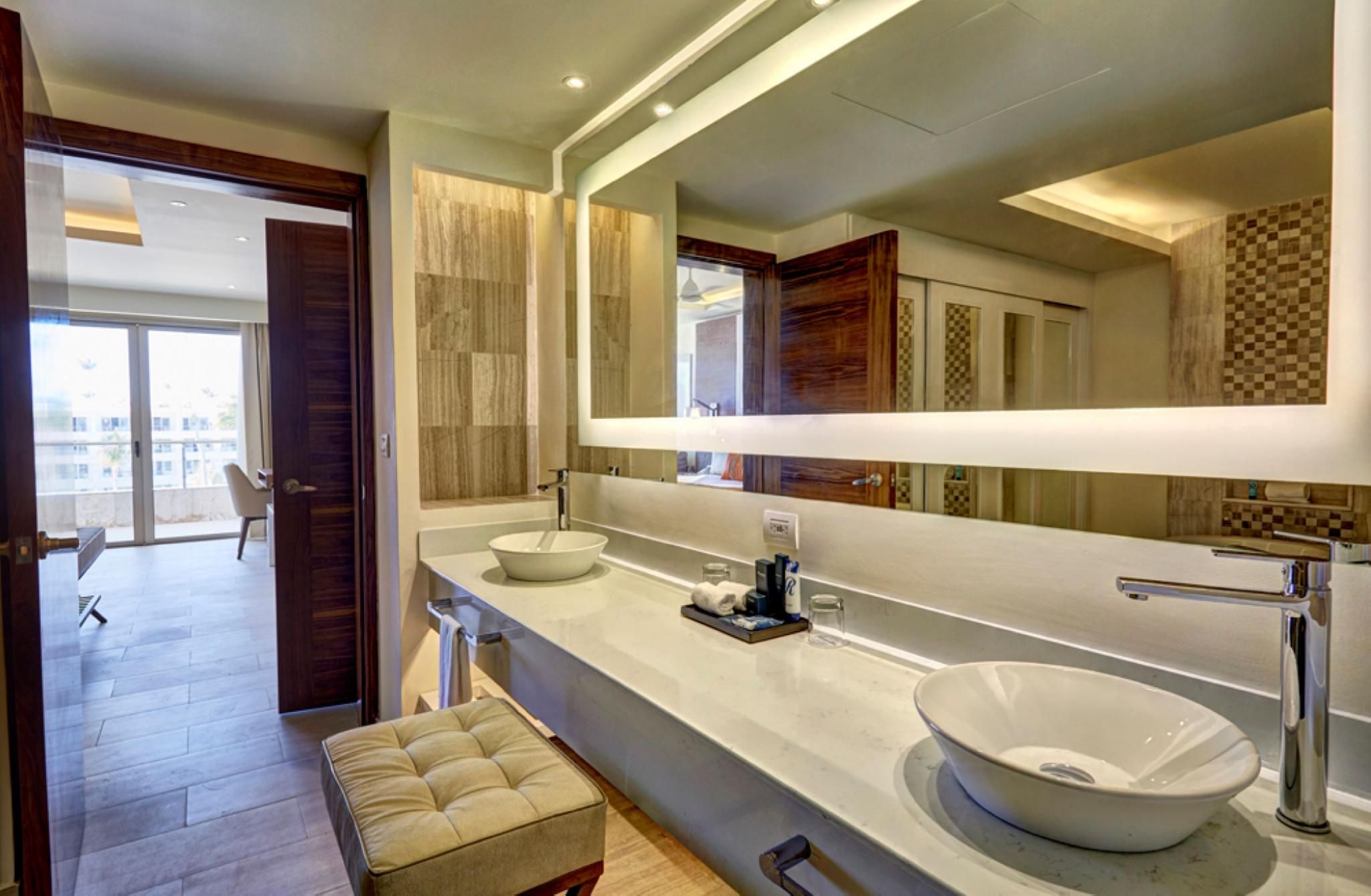 Luxury Presidential One Bedroom Suite Diamond Club