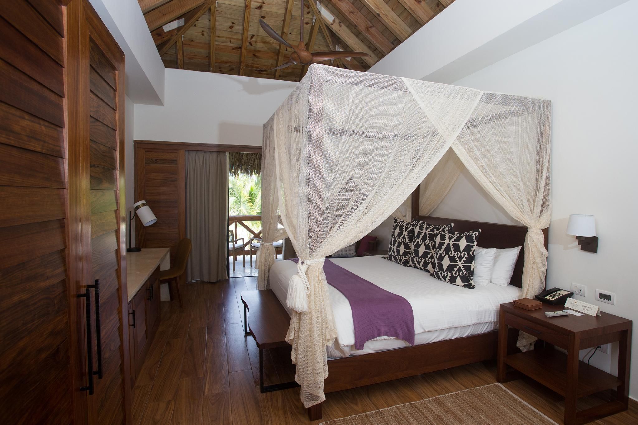 Preferred Club Bungalow Suite Ocean Front - All Inclusive