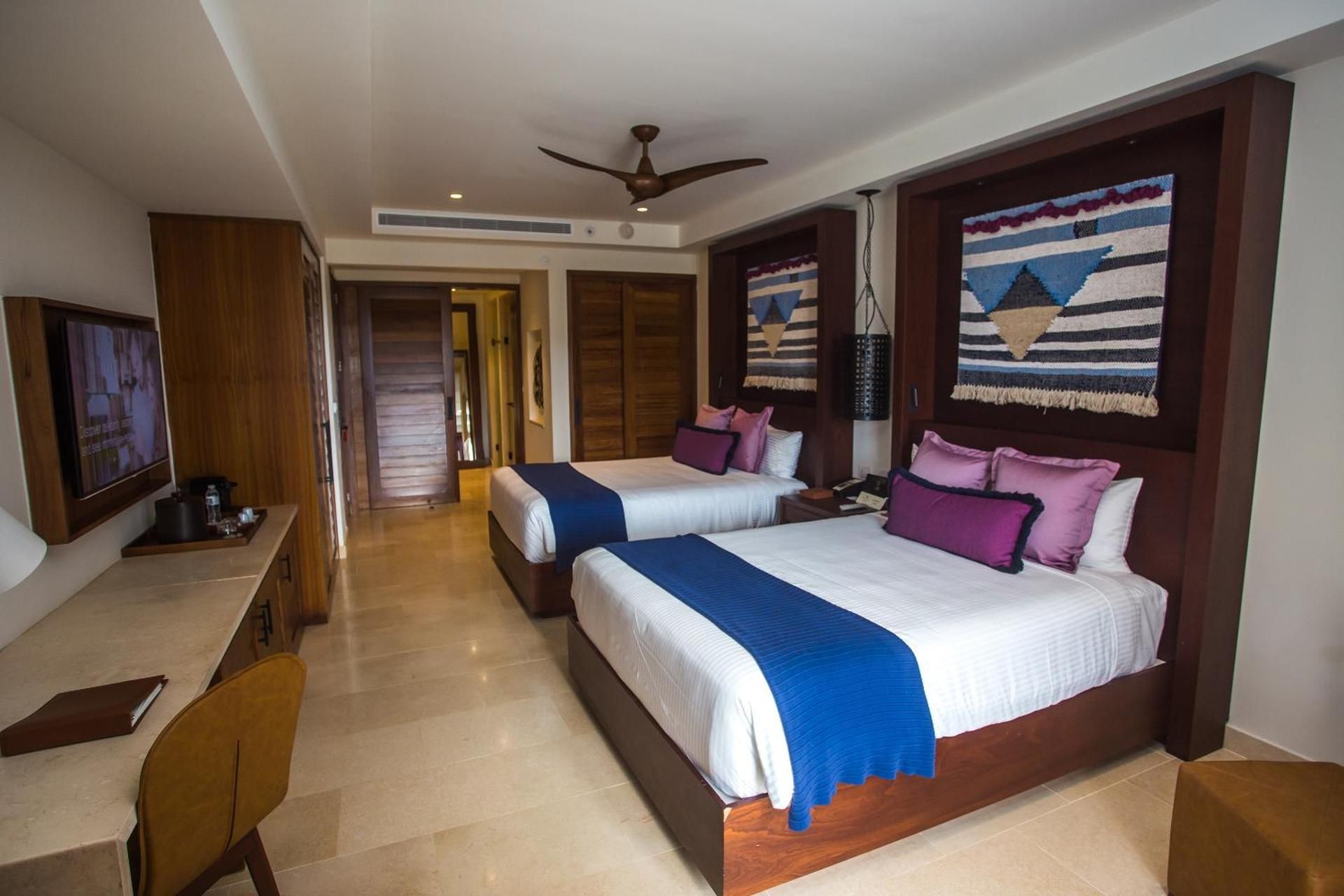 Junior Suite Tropical View King Bed - All Inclusive