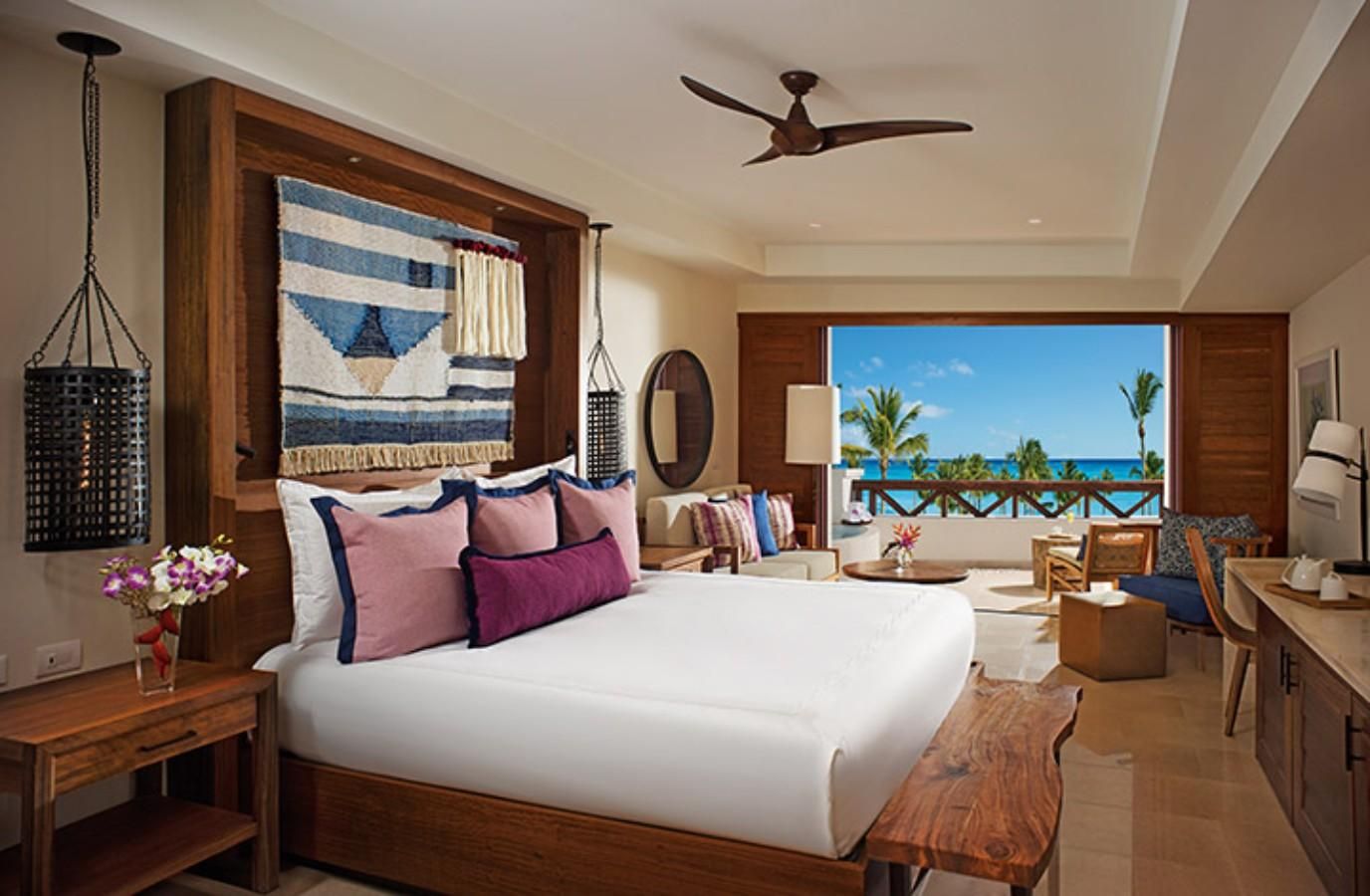 Preferred Club Master Suite Ocean Front - All Inclusive