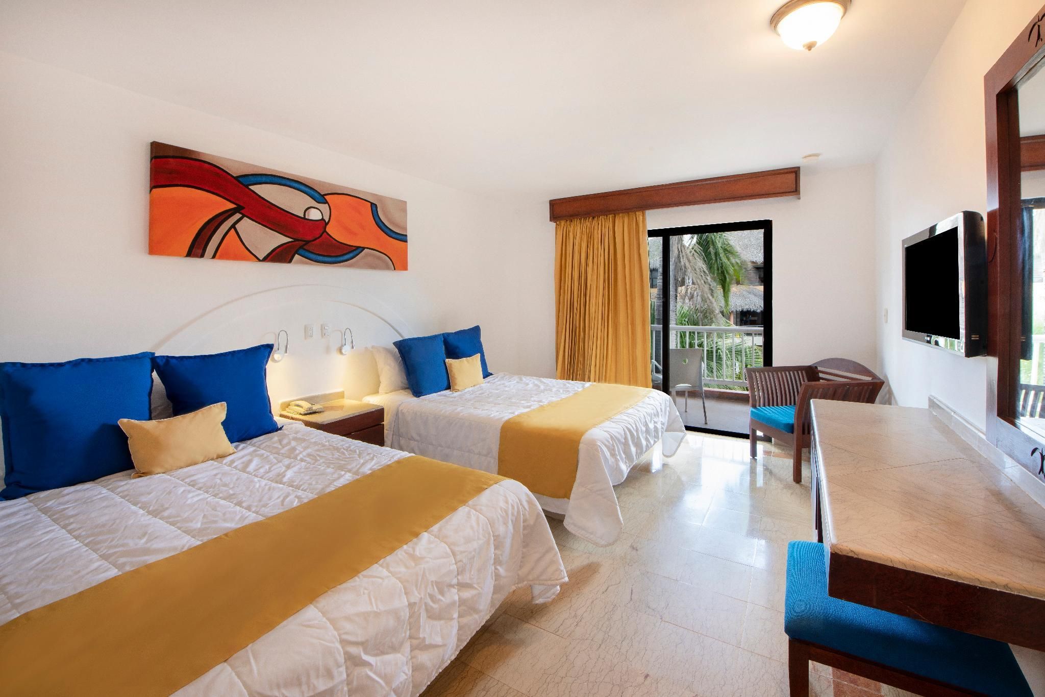 Accessible, 2 Queen Beds, Non-Smoking