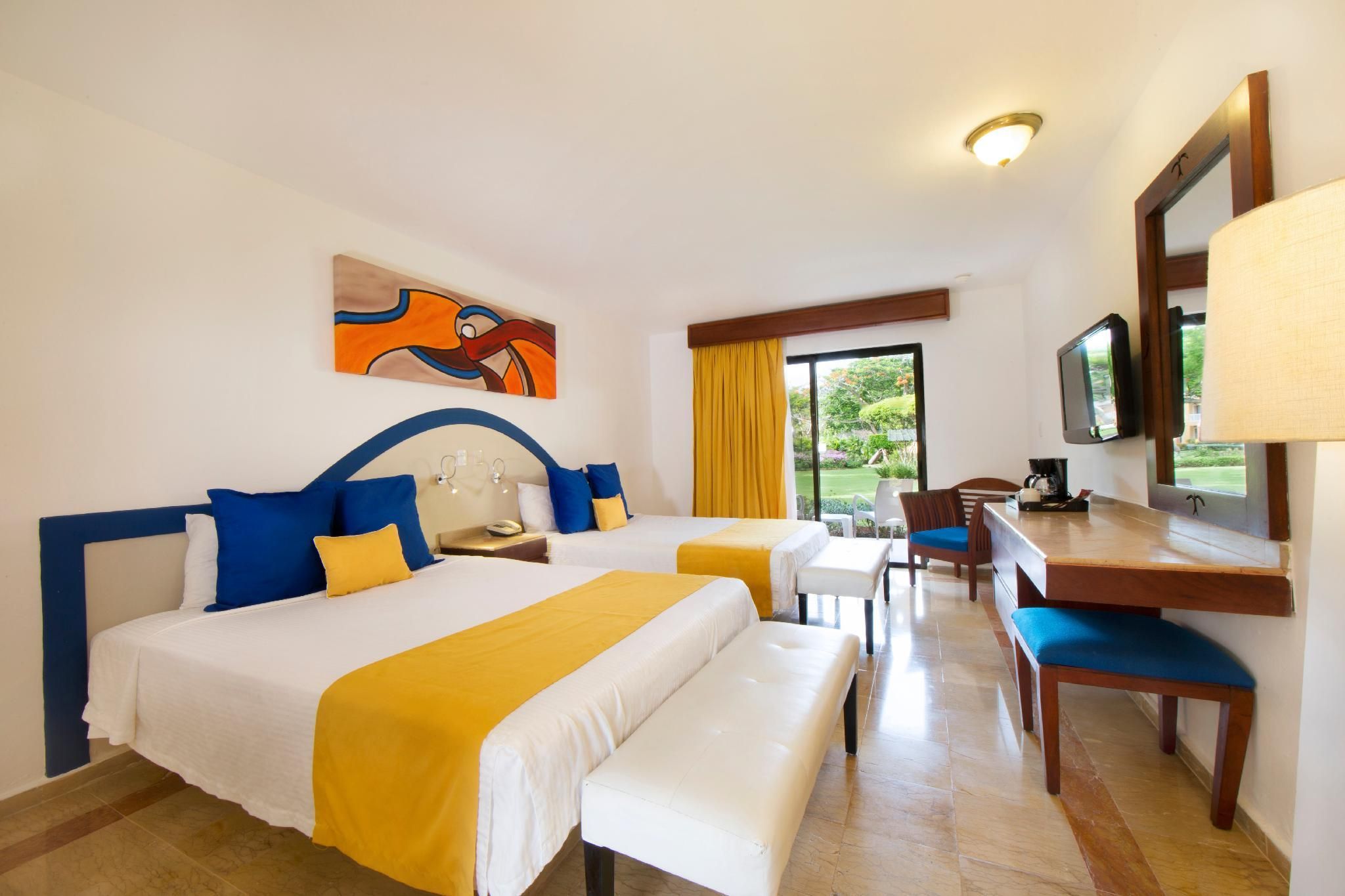Accessible, 2 Queen Beds, Non-Smoking