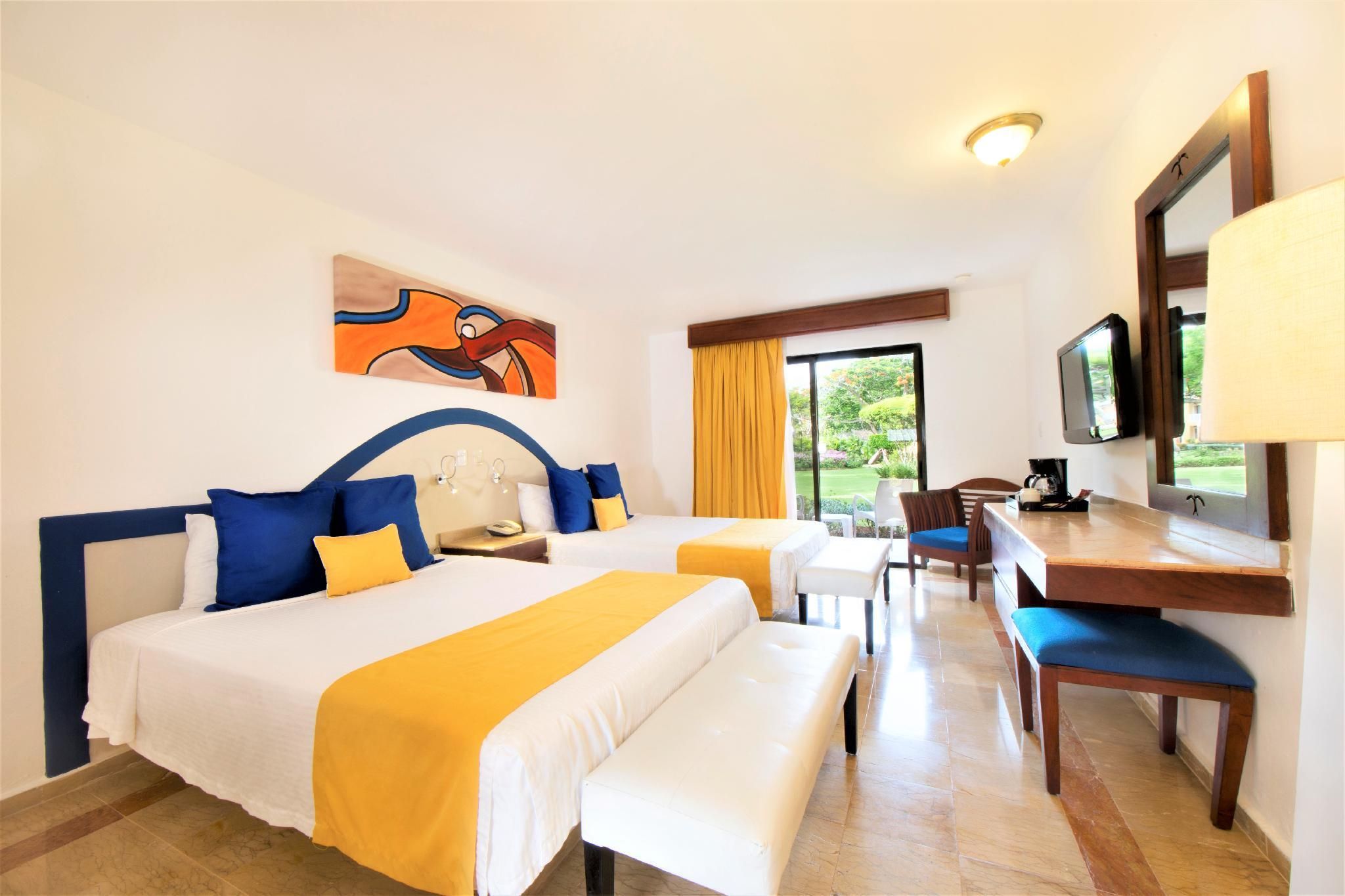 Superior Garden, 2 Queen Beds, Non-Smoking