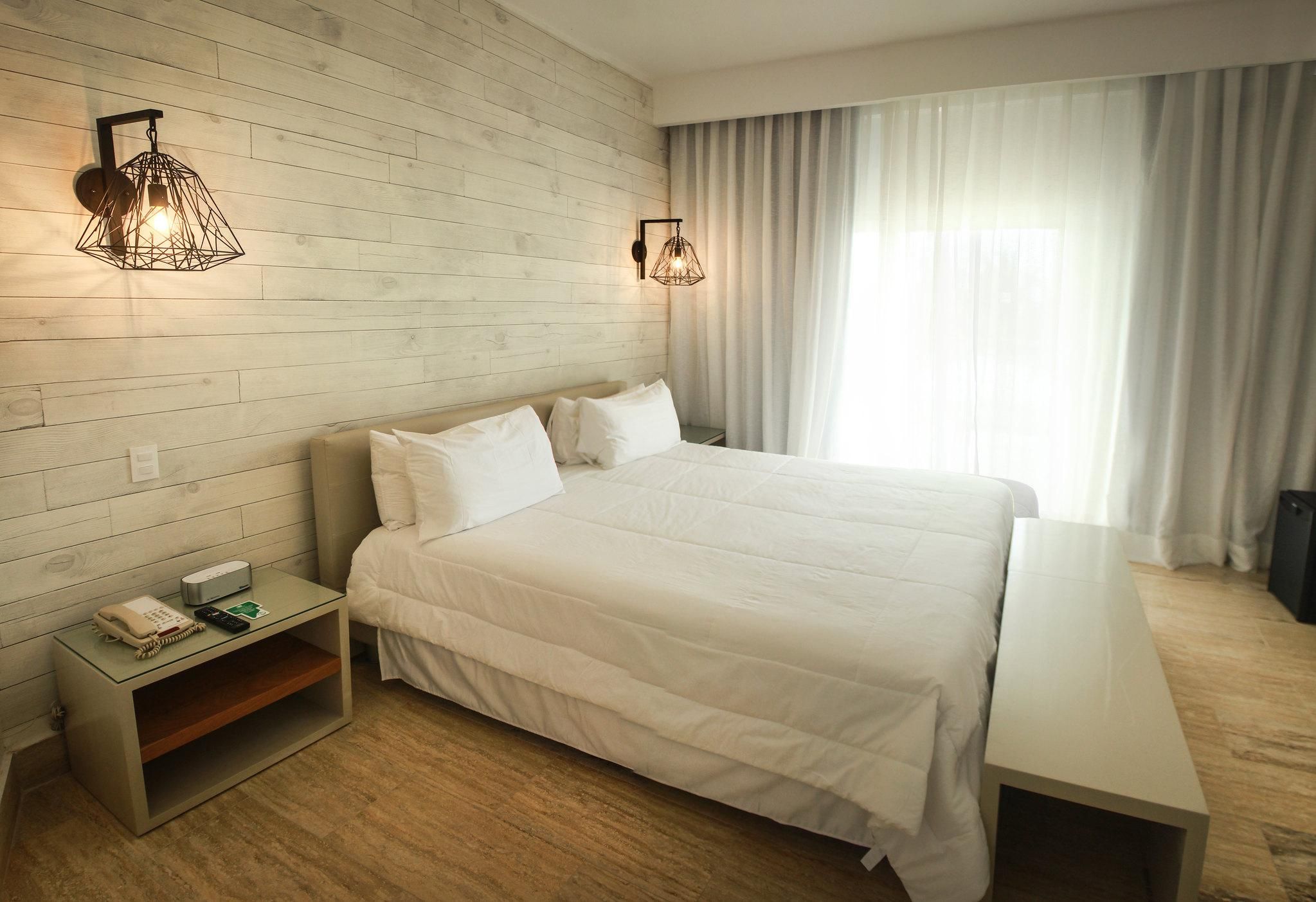 Viva Tangerine by Wyndham, A Trademark All Inclusive Accessible 2 Queen Beds, Non-Smoking