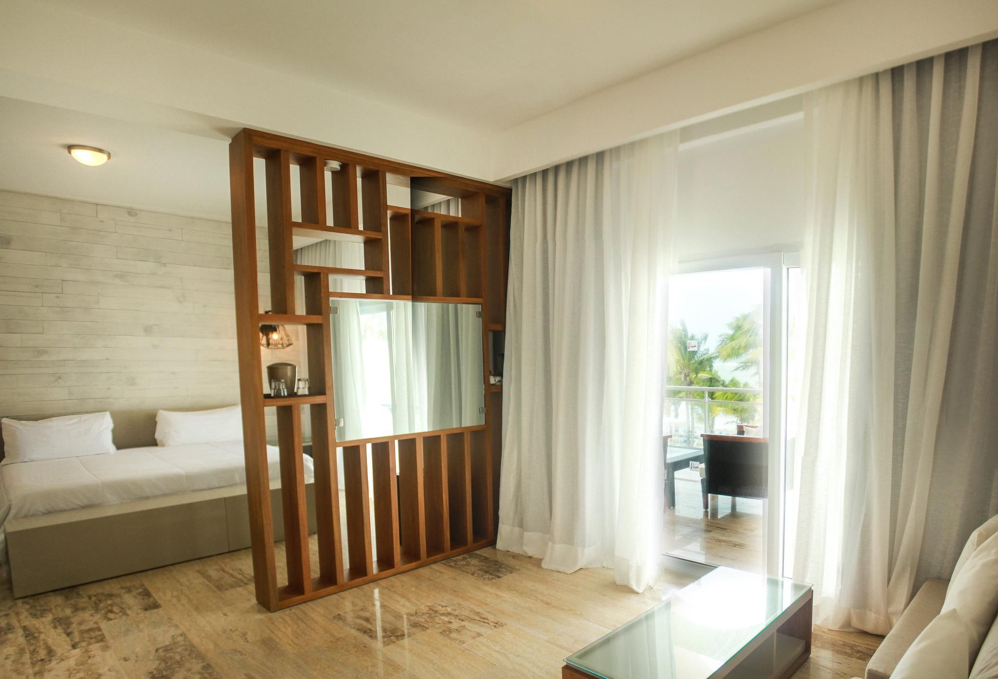 Viva Tangerine by Wyndham, A Trademark All Inclusive Accessible 2 Queen Beds, Non-Smoking 3