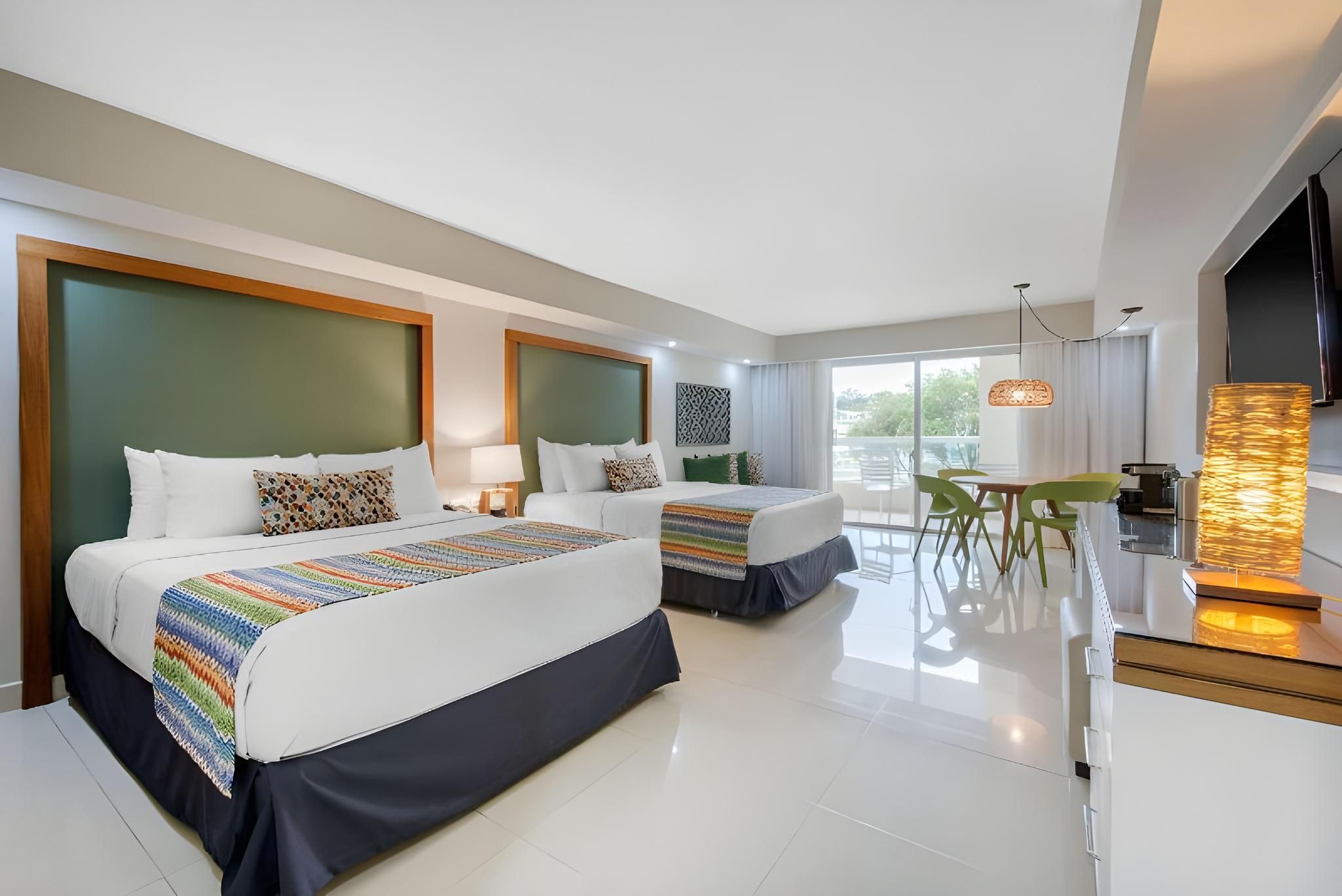 Deluxe Family Room