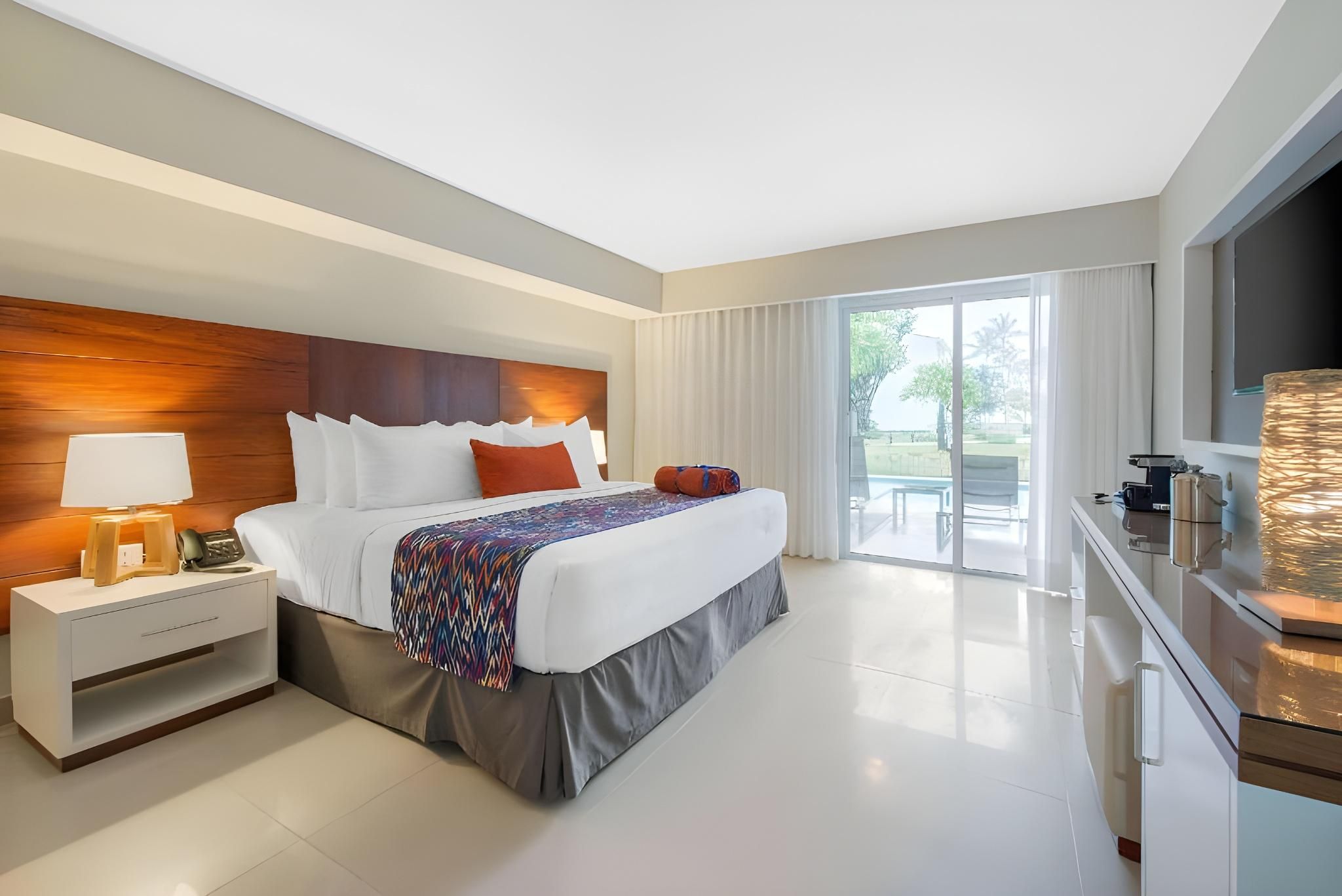 Swim Out Room