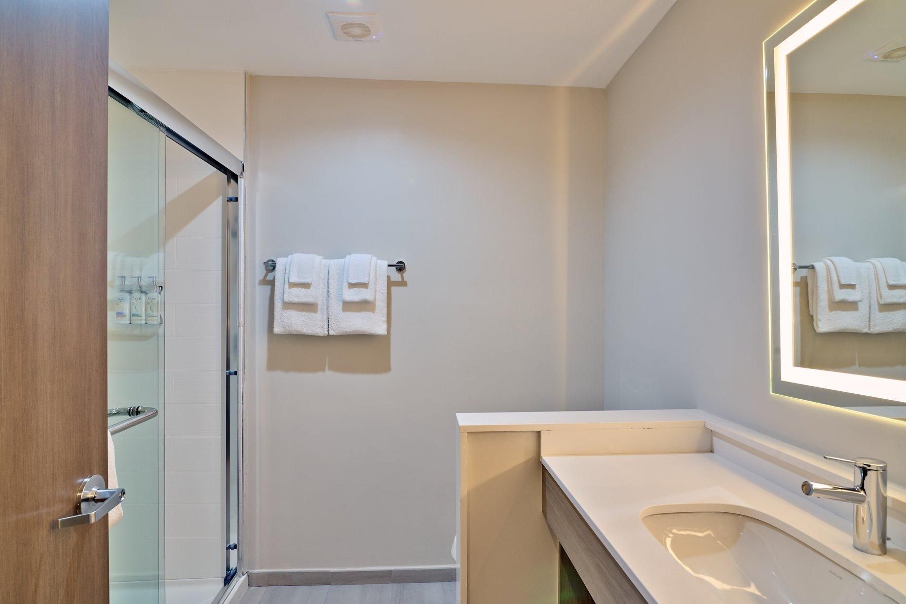 1 King Suite