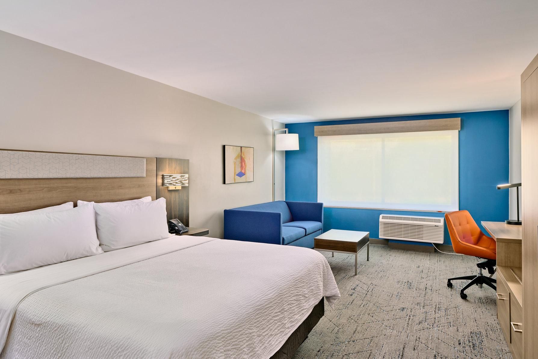 1 King Suite