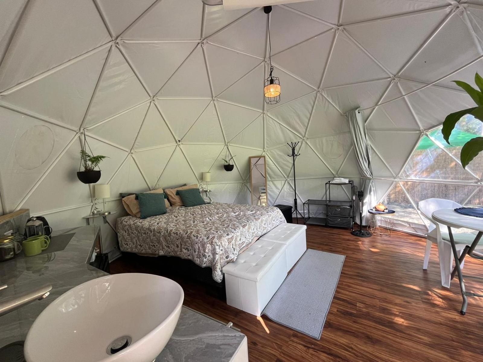 Queen Room with Garden View