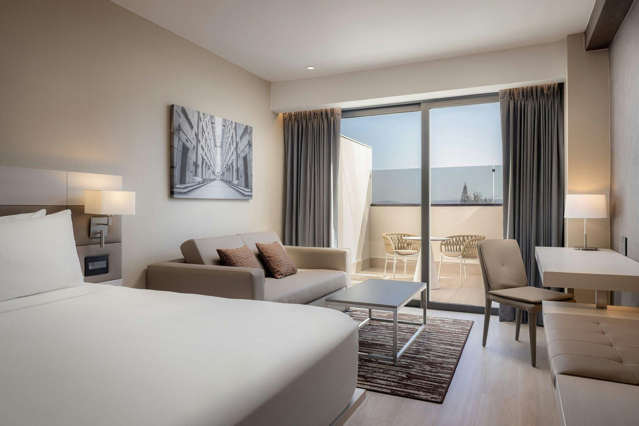 AC Hotel Santiago de los Caballeros AC Deluxe, Guest Room, 1 King, Sofa Bed, City View, Balcony