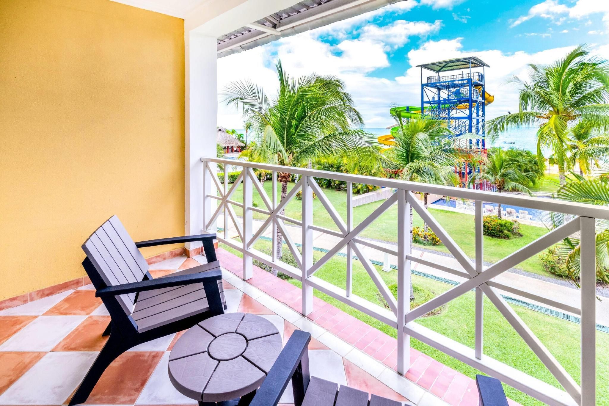 Ocean View, 1 King Bed