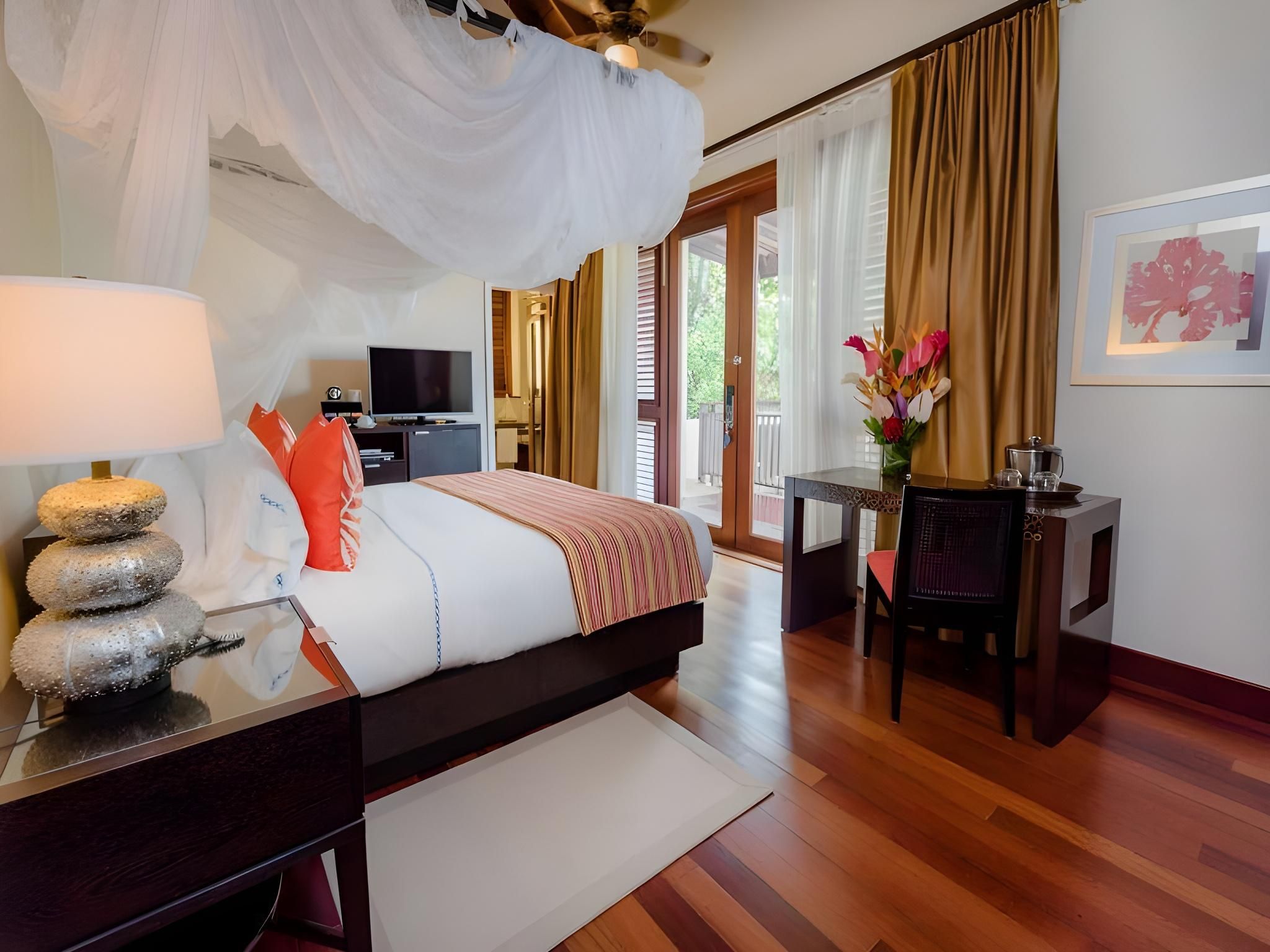 Resort View Junior Suite King Bed