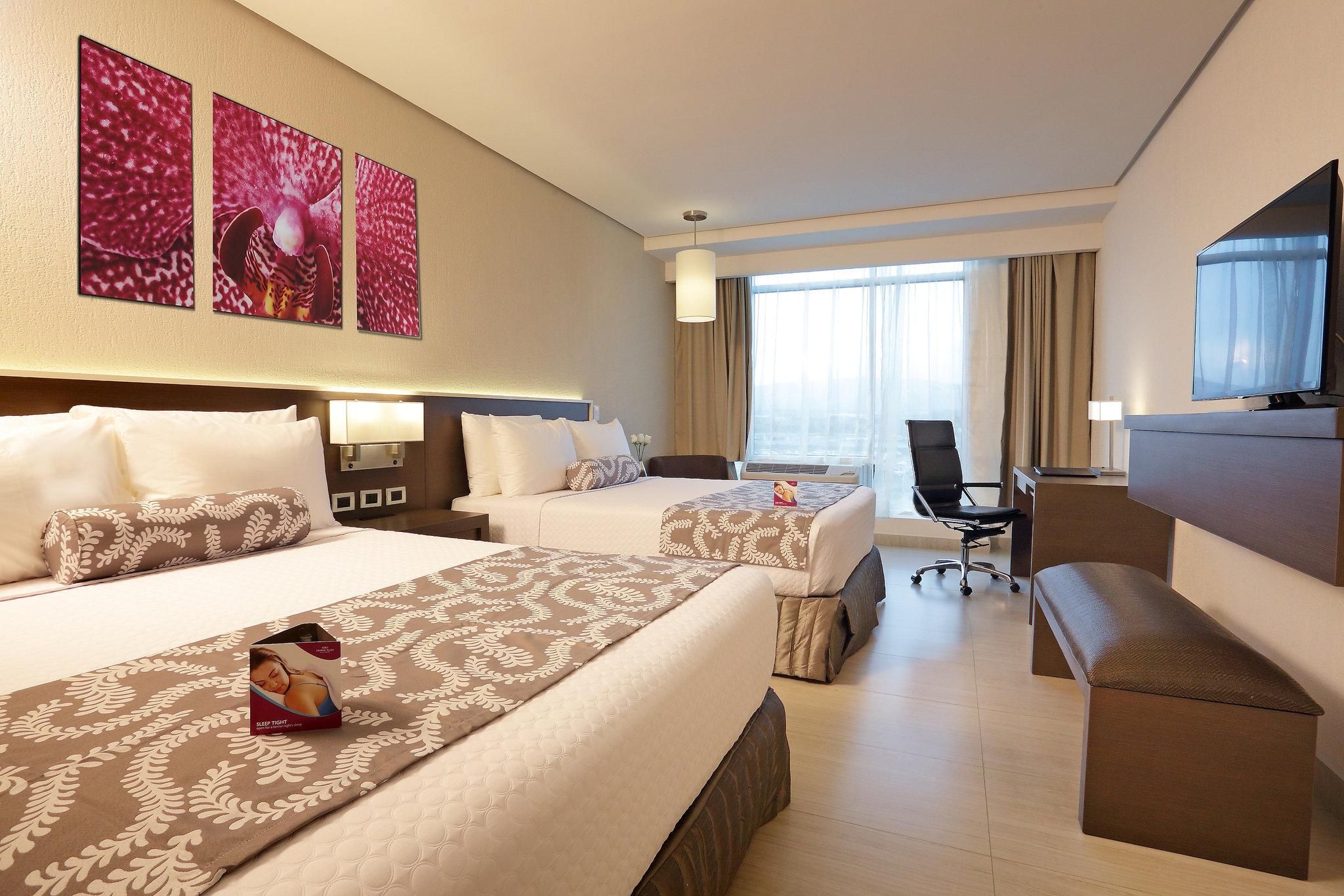 Crowne Plaza Panama Airport By IHG 2 Bed Mobility Accessible Tran Shower Non-Smoking