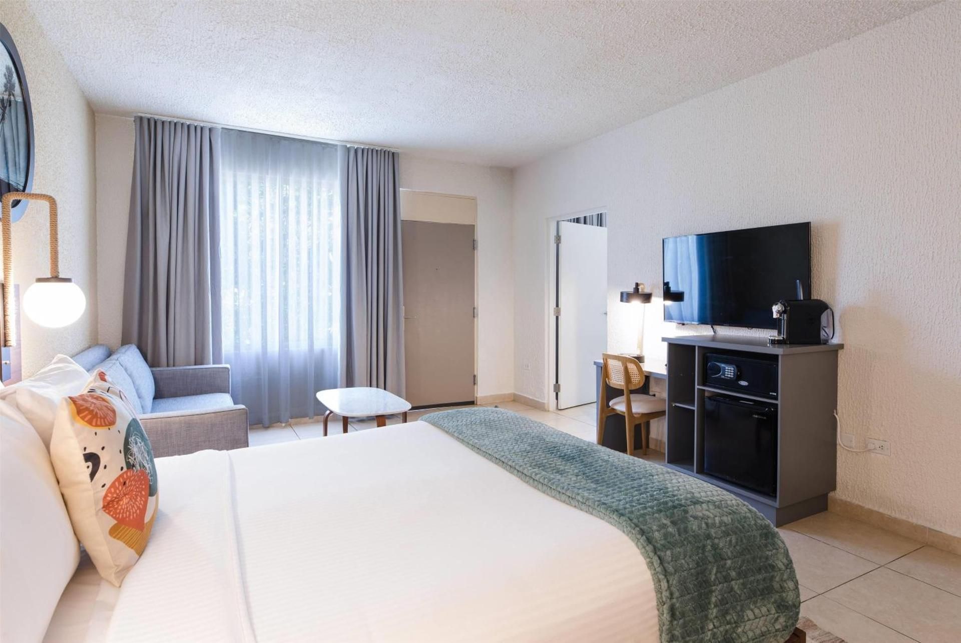 Playa Collection Family Suite with Garden View