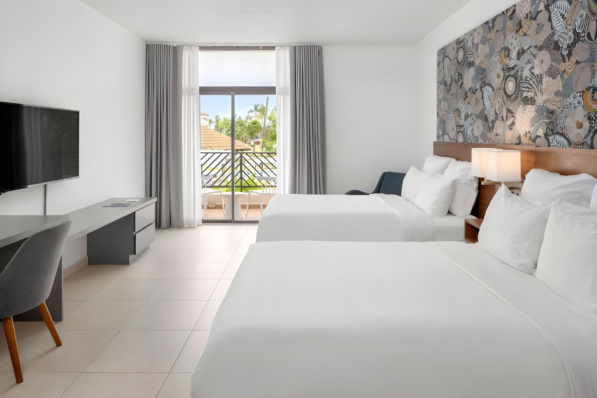 Playa Collection, 2 Queen Beds, Garden View