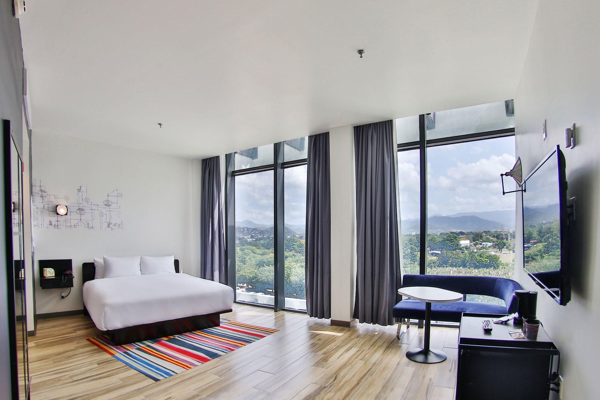 Aloft Ponce Hotel & Casino Urban Suite, Suite, 1 King, Panoramic view, Balcony 2