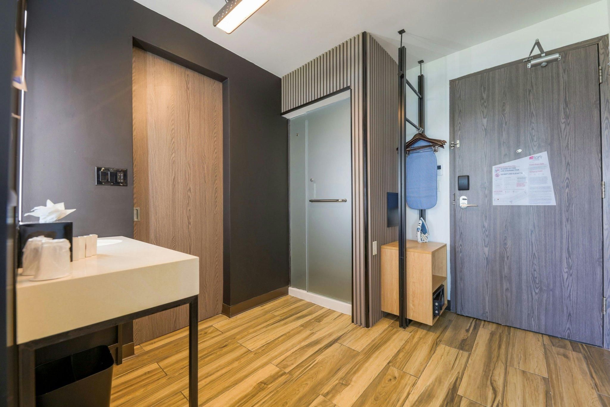 Aloft Ponce Hotel & Casino Breezy, Guest Room, 2 Queen, Balcony 3