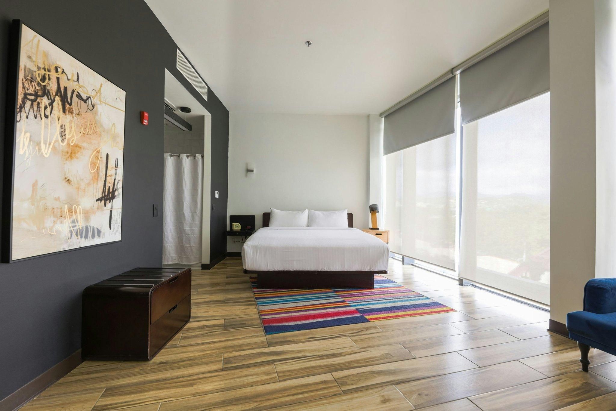 Savvy, Guest room, 1 King