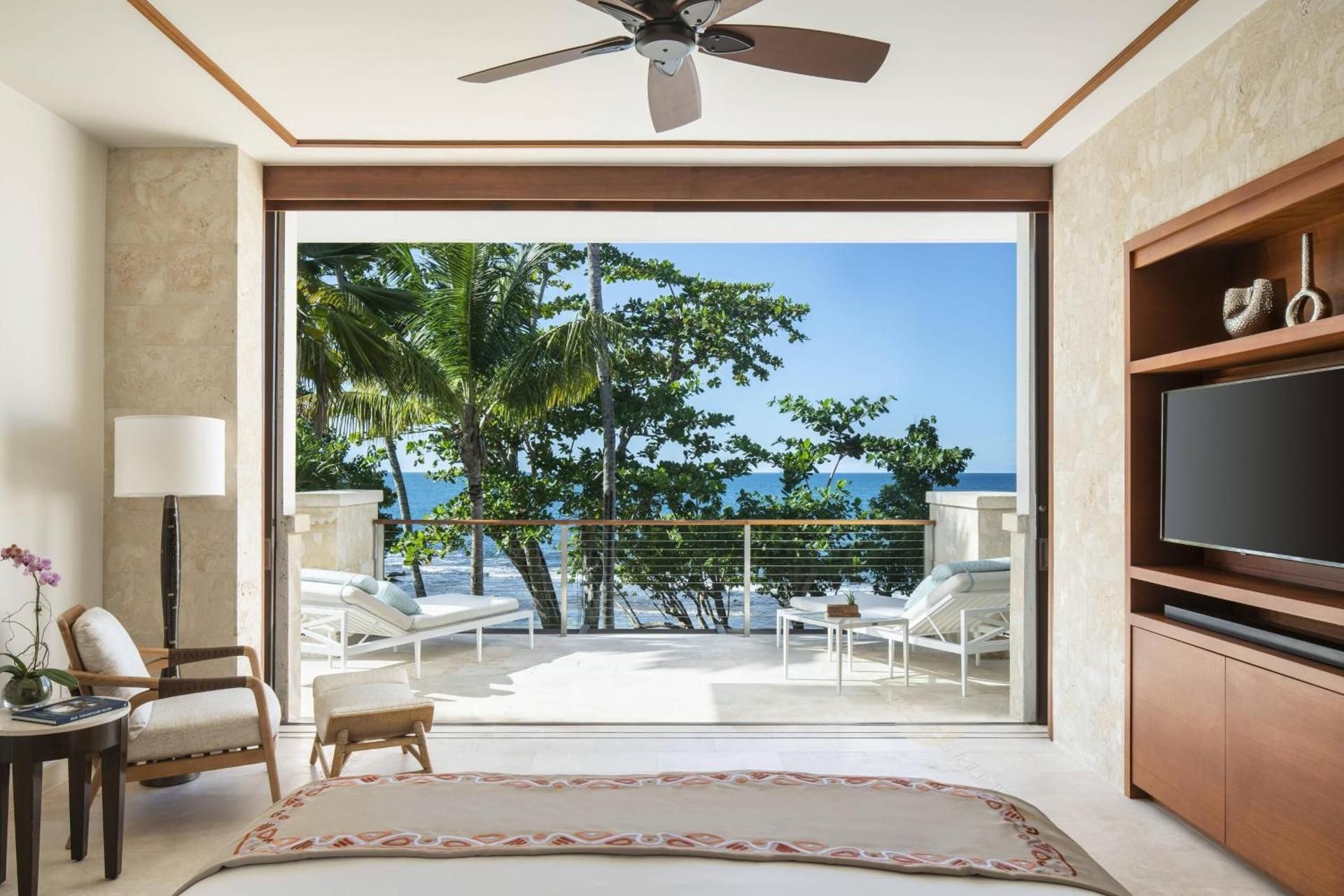 West Beach Rooftop Floor, 2 Bedroom Suite, Bedroom 1: 1 King, Bedroom 2: 2 King, Sofa bed