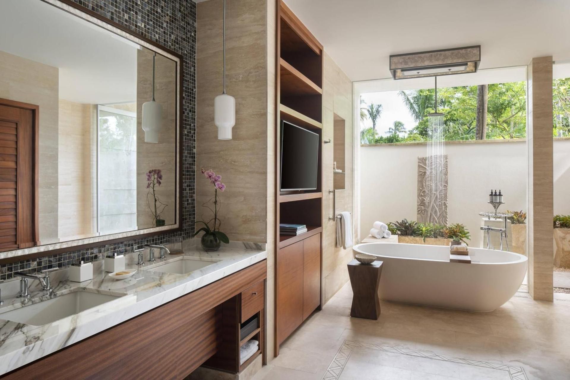 Two-Bedroom Residence with King and Two Queen Beds