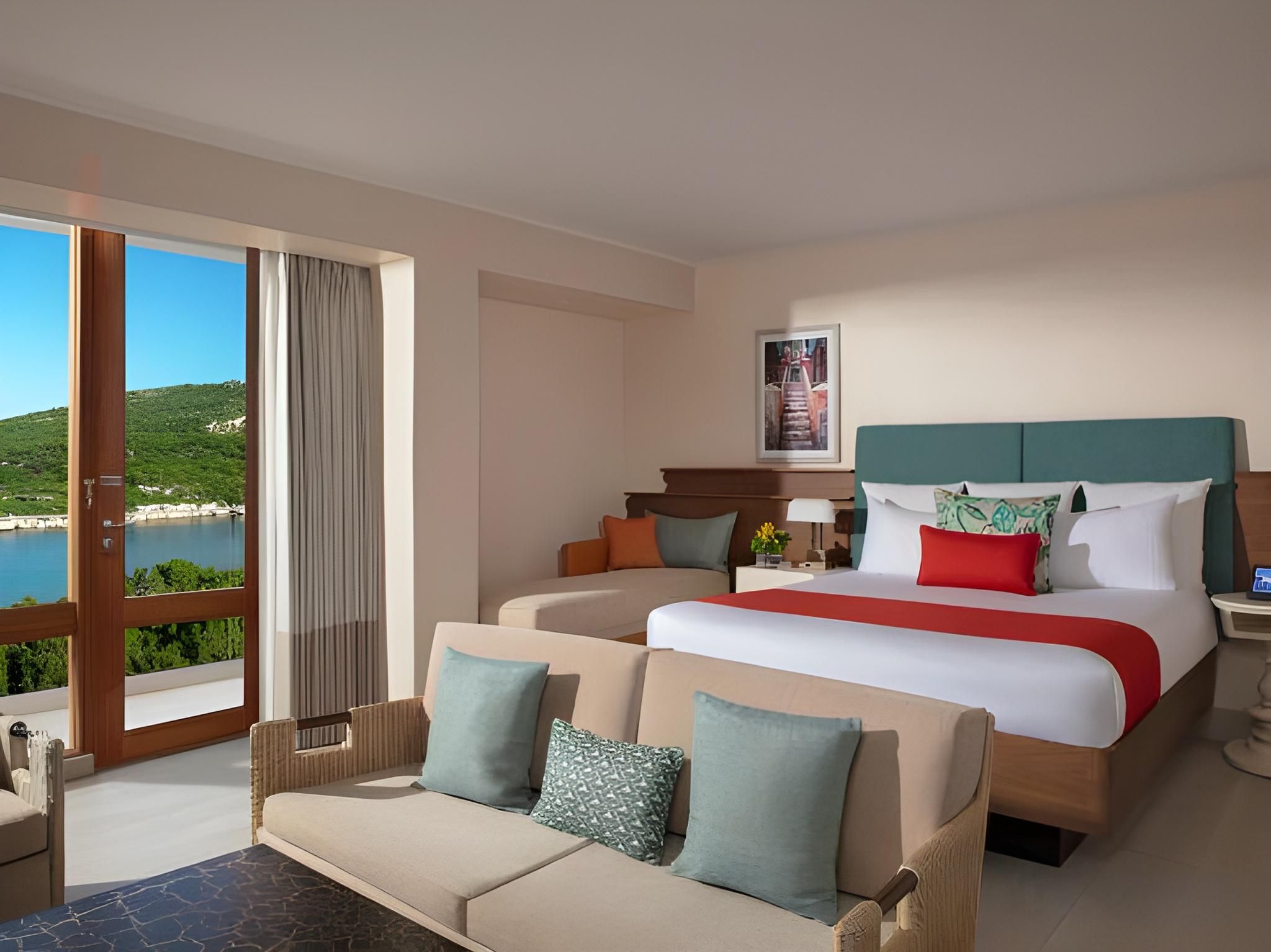 Preferred Club Suite Ocean View King