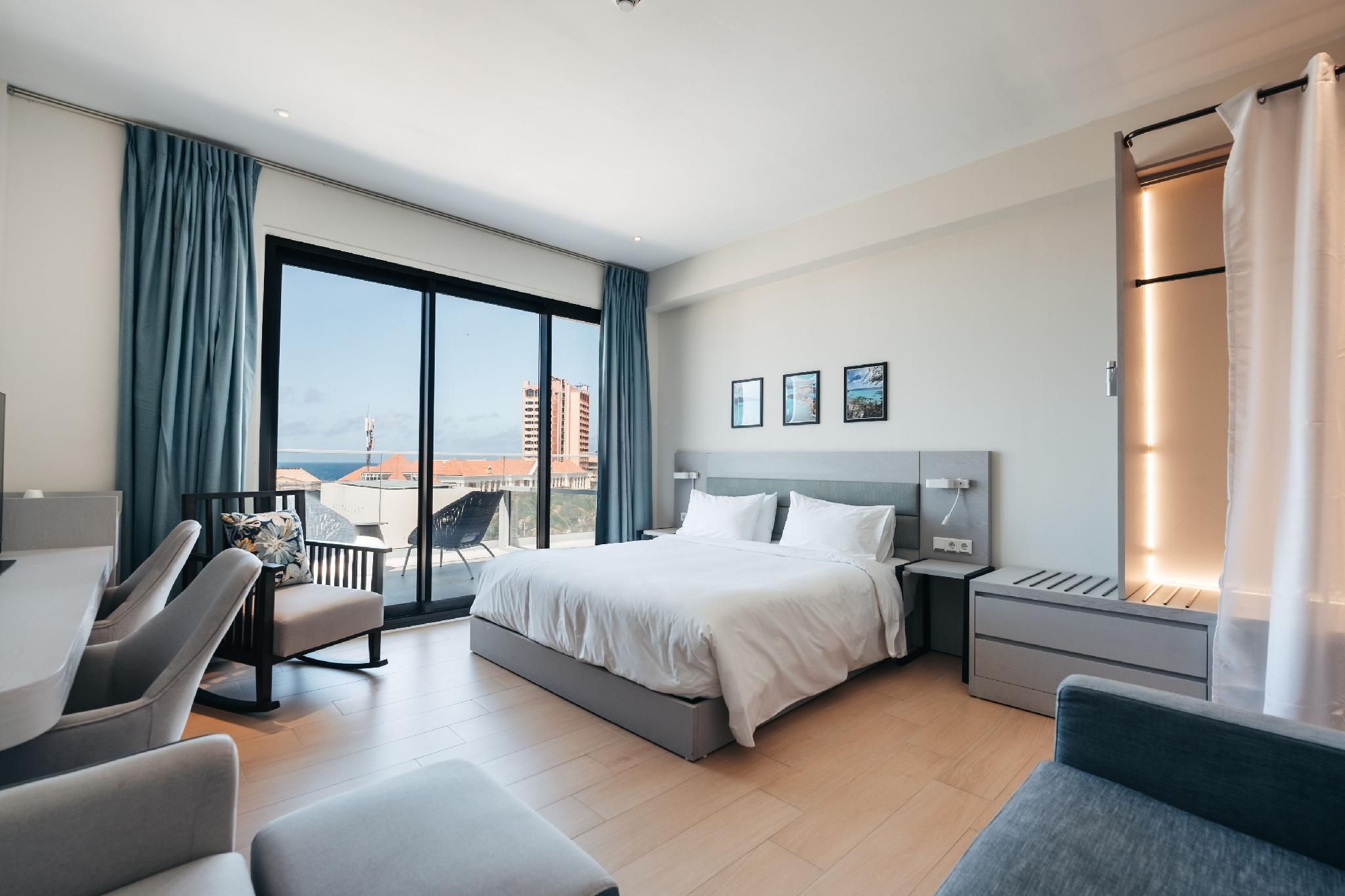 Executive King Room with Balcony