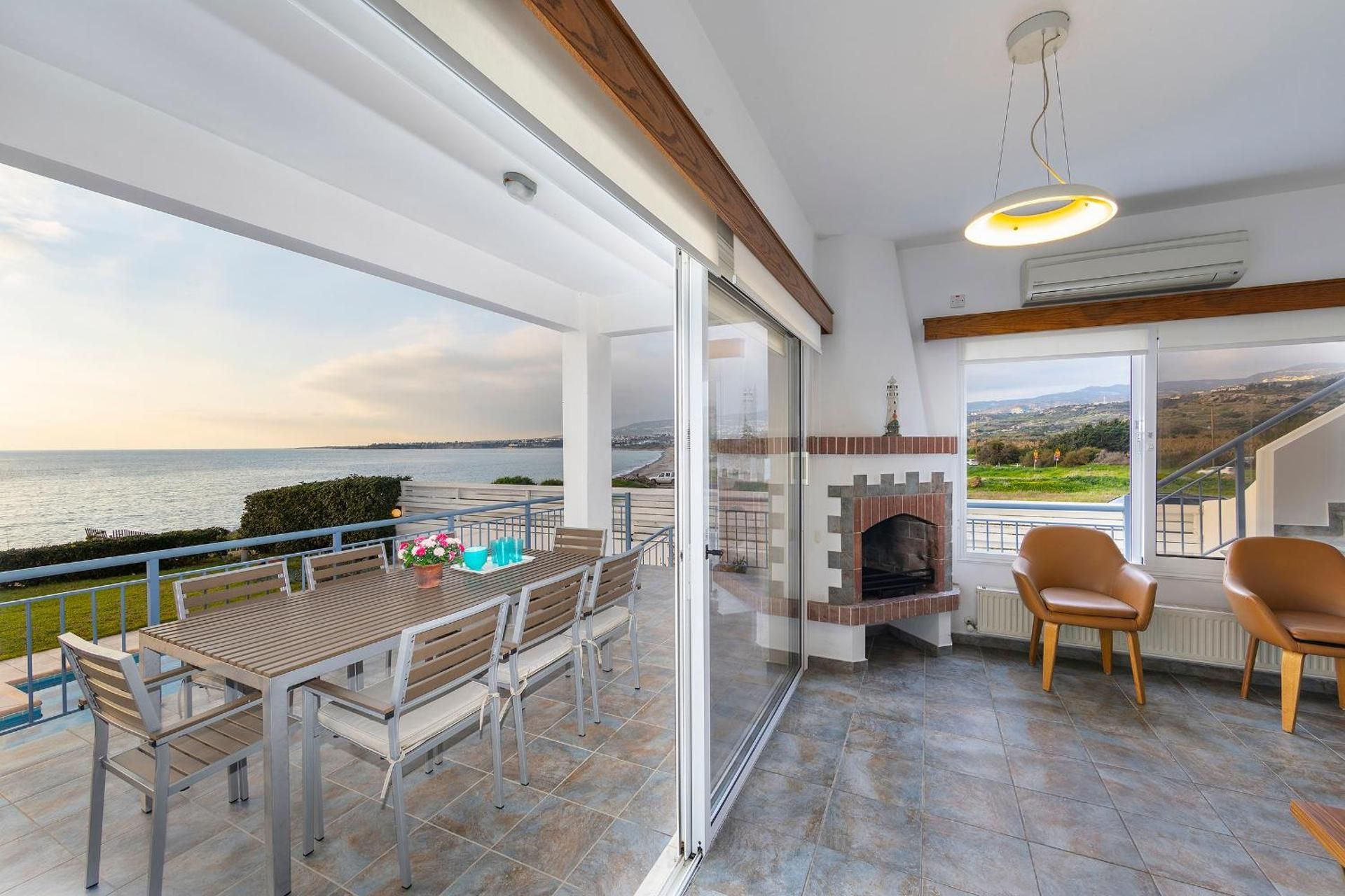 Villa - Beach Front