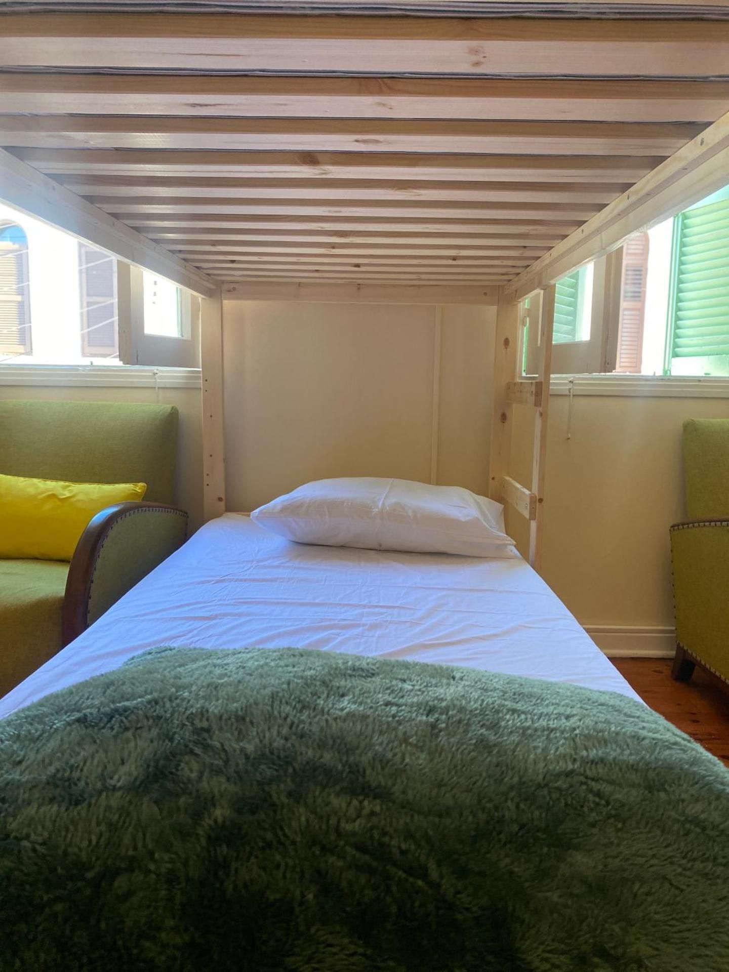 Bed in 10-Bed Mixed Dormitory Room