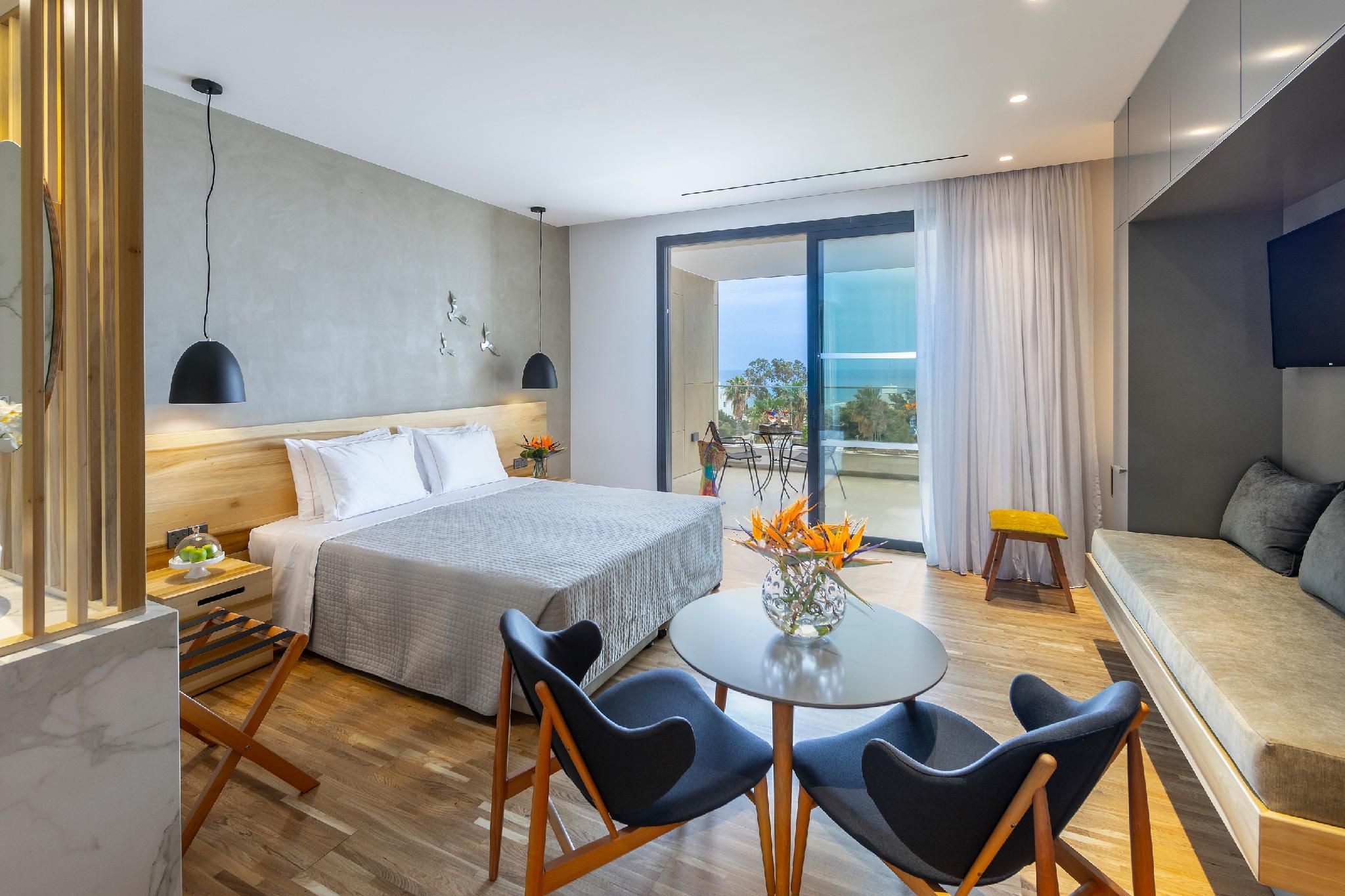 Anemi Hotel and Suites