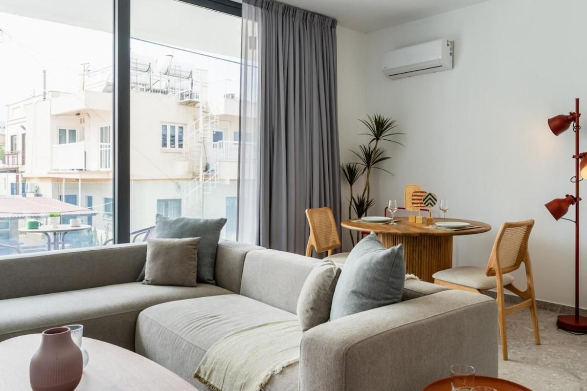 One-Bedroom Apartment with Balcony