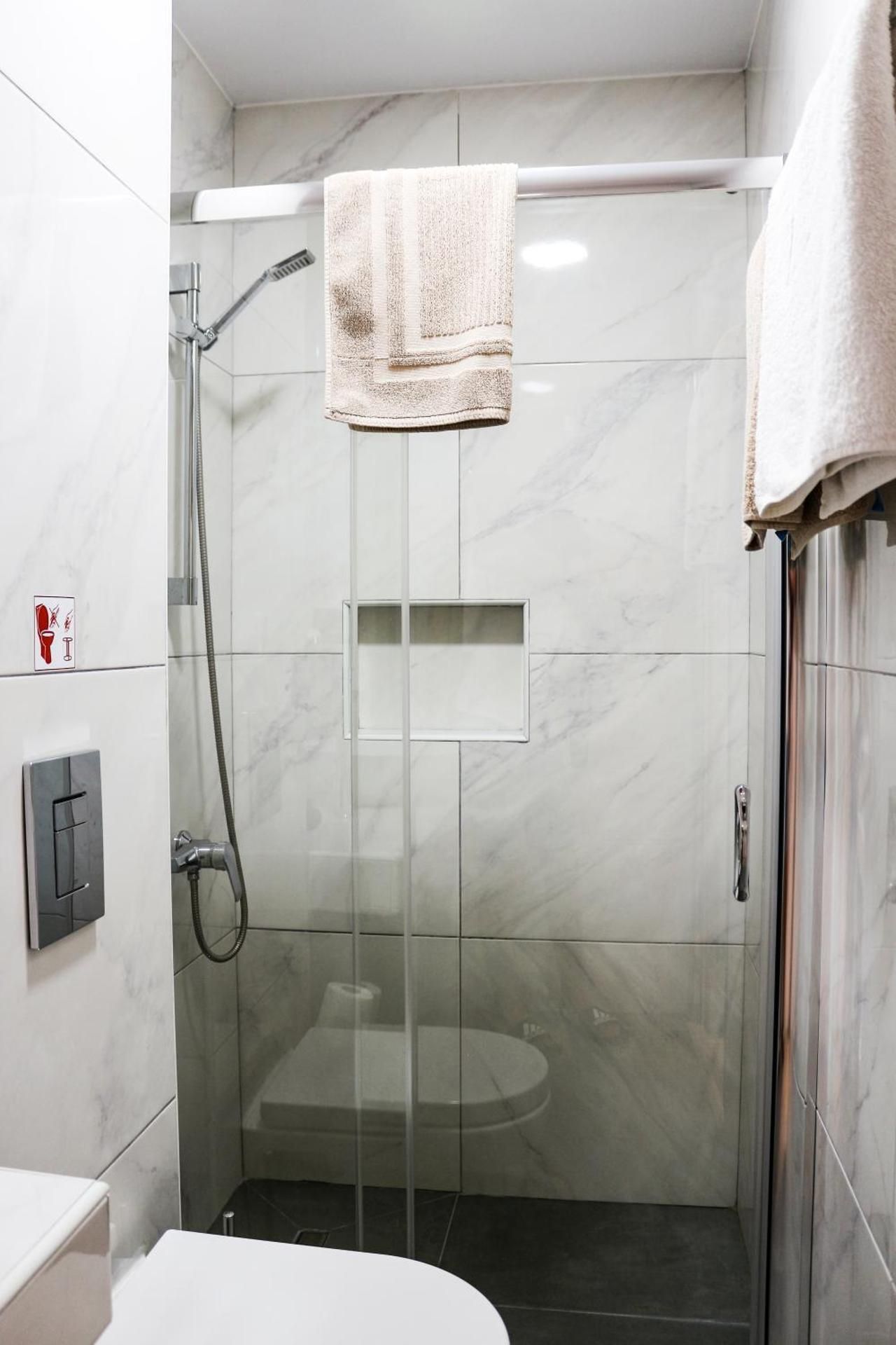 Standard Double Room - Terpsichore