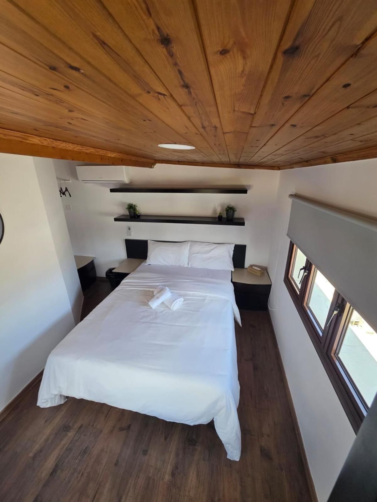 Town centre suites Economy Double Room