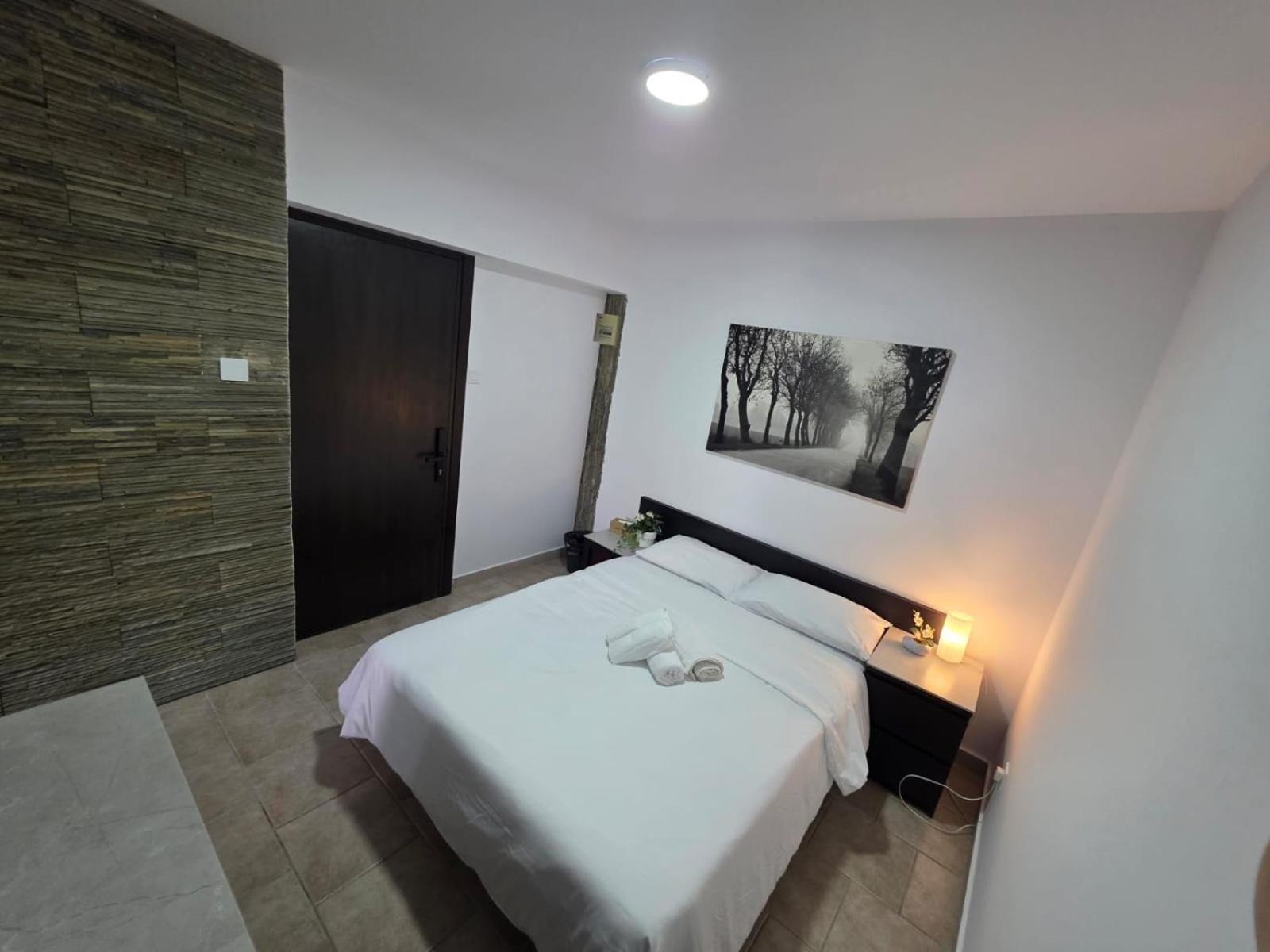 Queen Room with Balcony