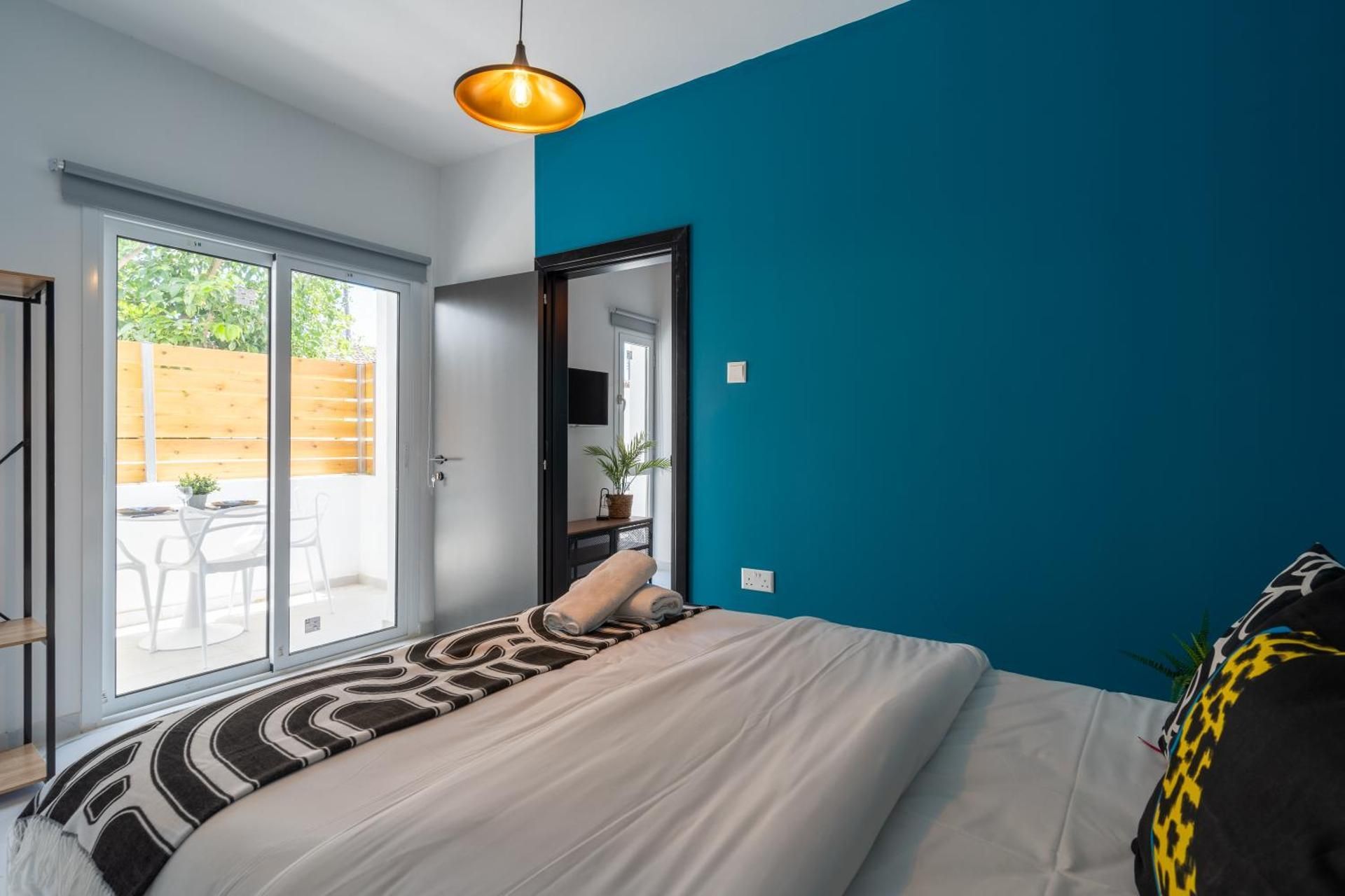 One-Bedroom Apartment with Balcony